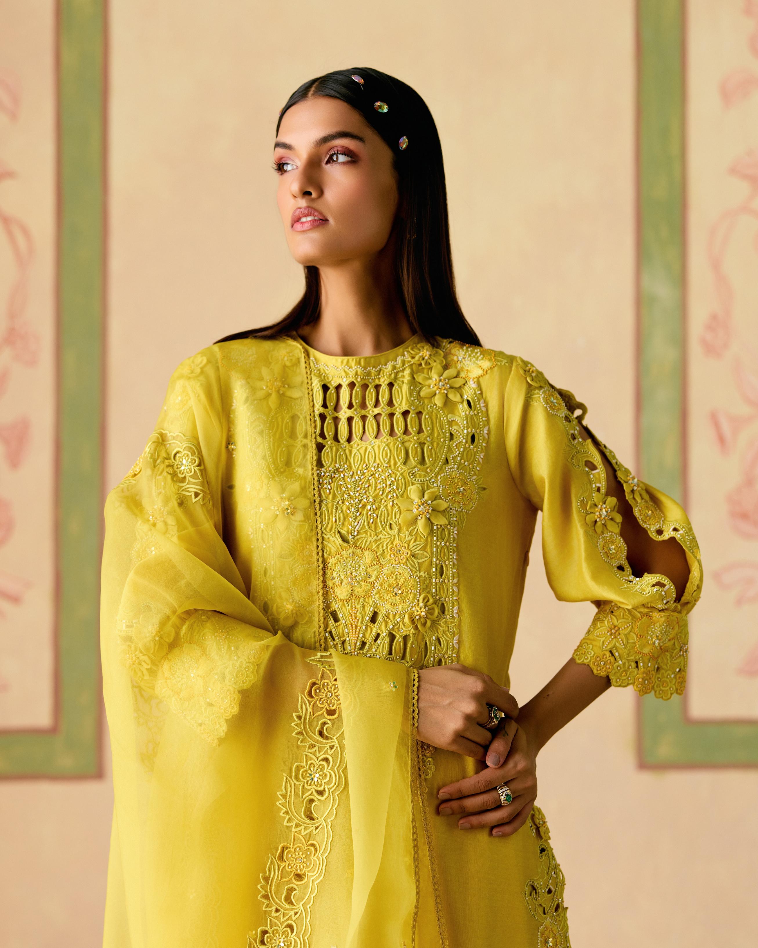 YELLOW CUTWORK DUPATTA