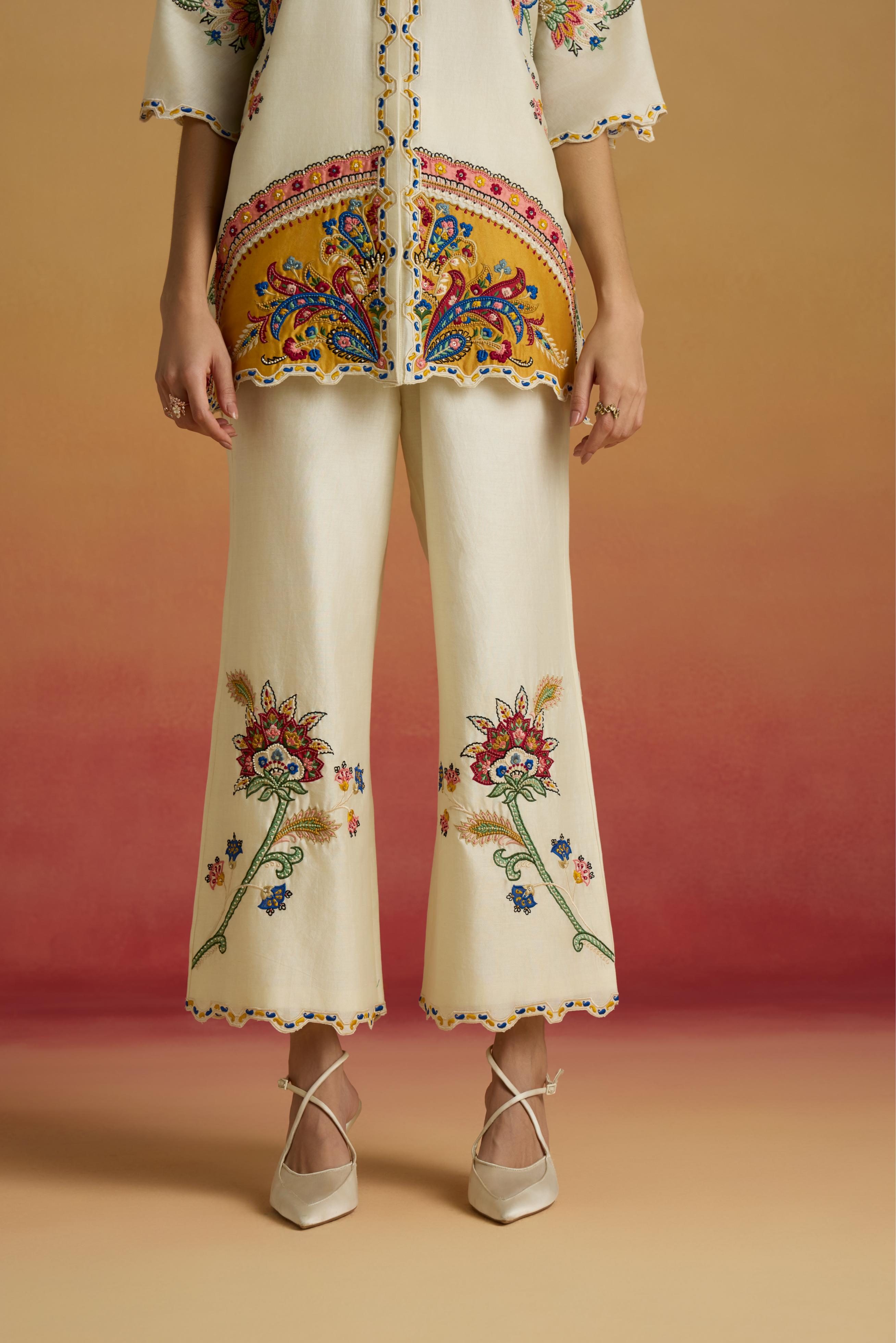 IVORY APPLIQUE STRAIGHT PANTS