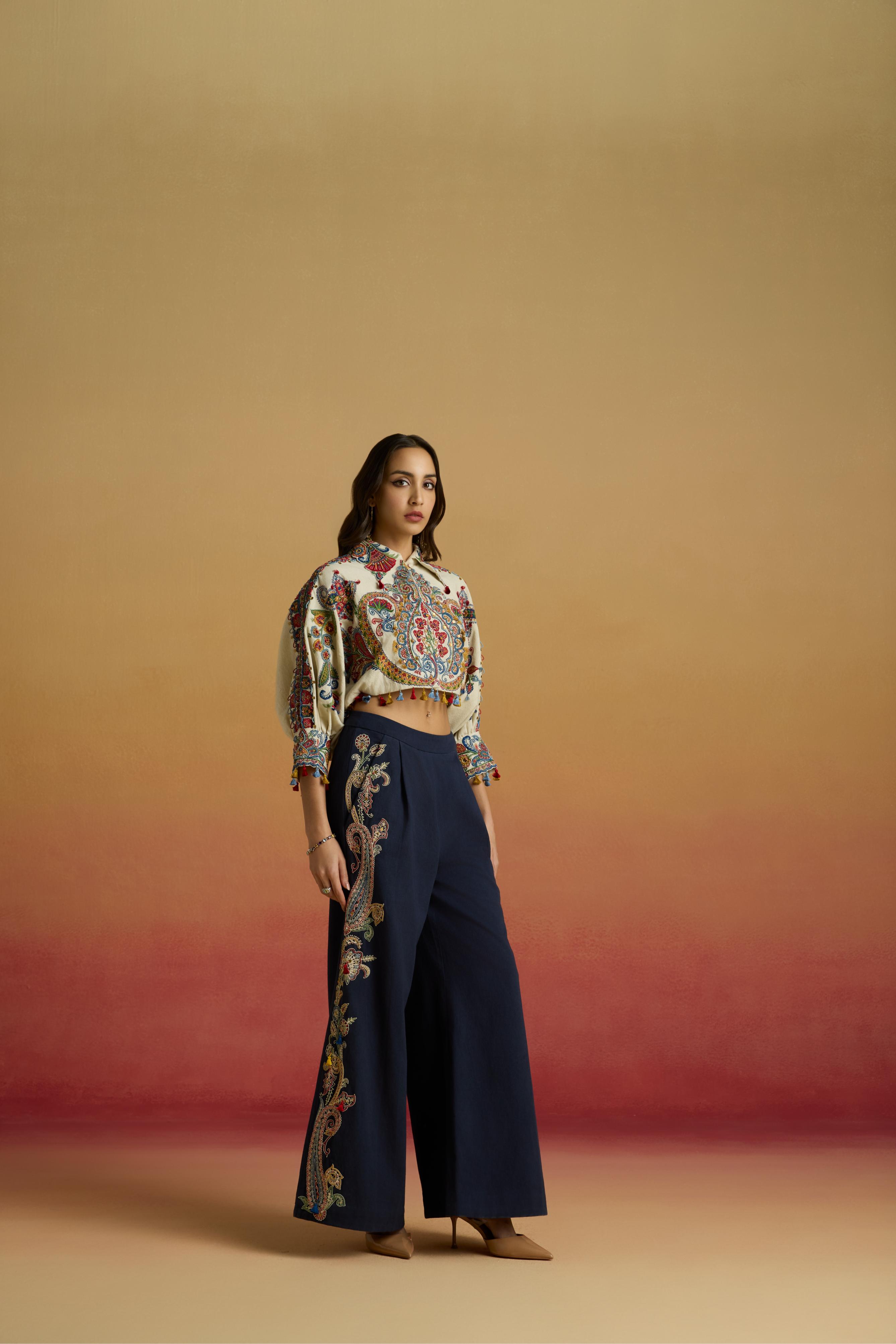 INDIGO CONTRAST PAISLEY FLARED PANTS