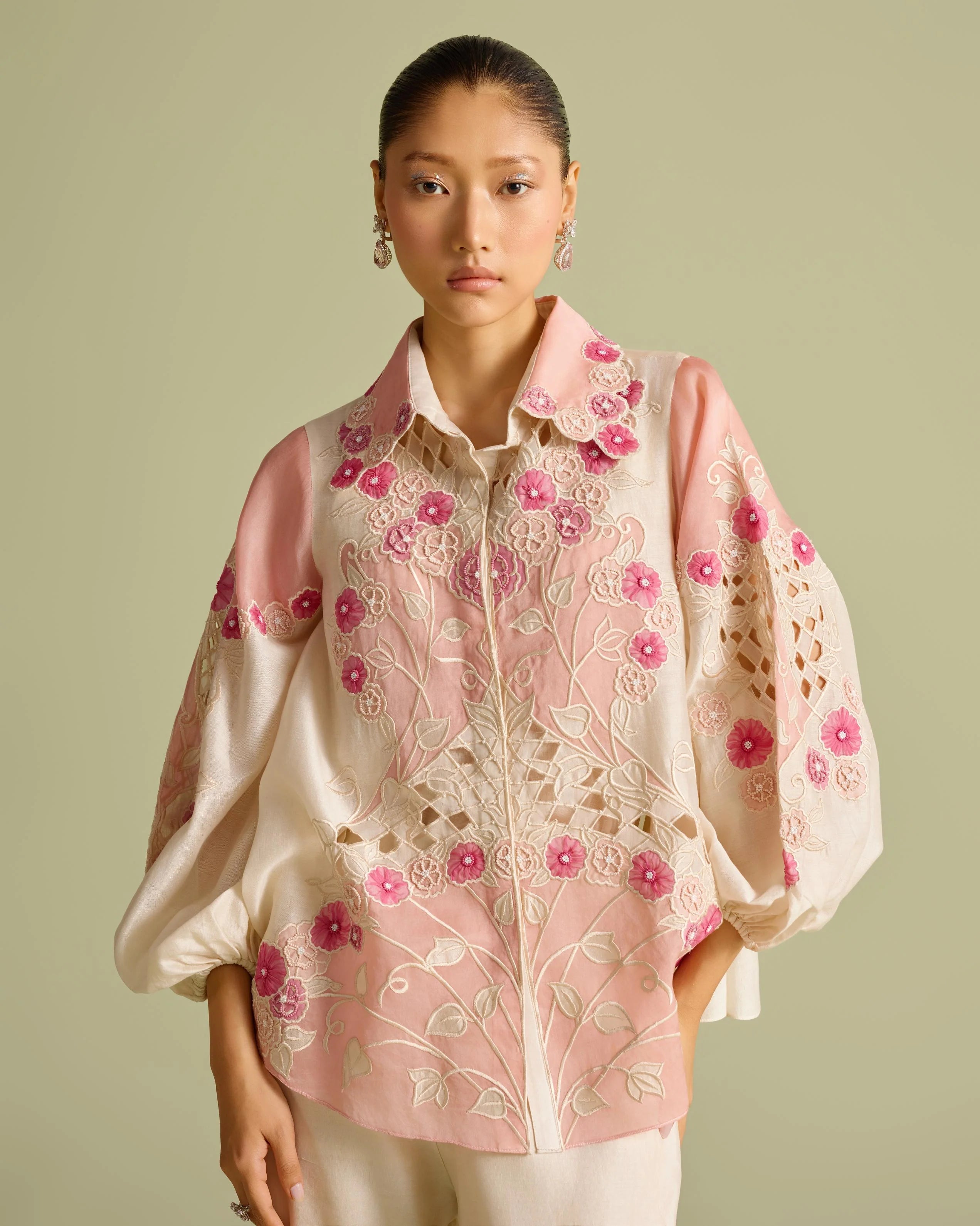 IVORY & PINK PANELLED APPLIQUE SHIRT