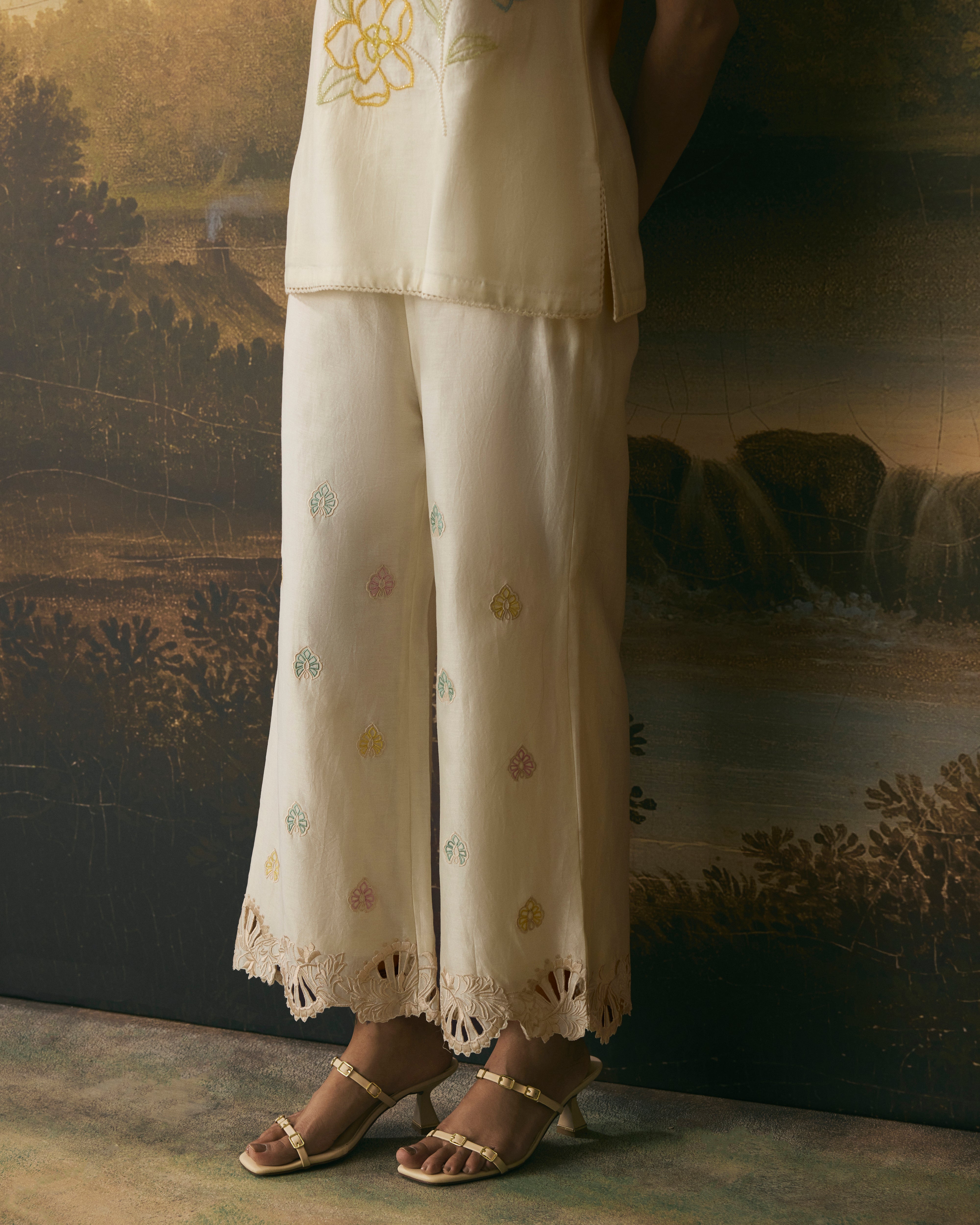 IVORY CUTWORK FLORAL STRAIGHT PANTS