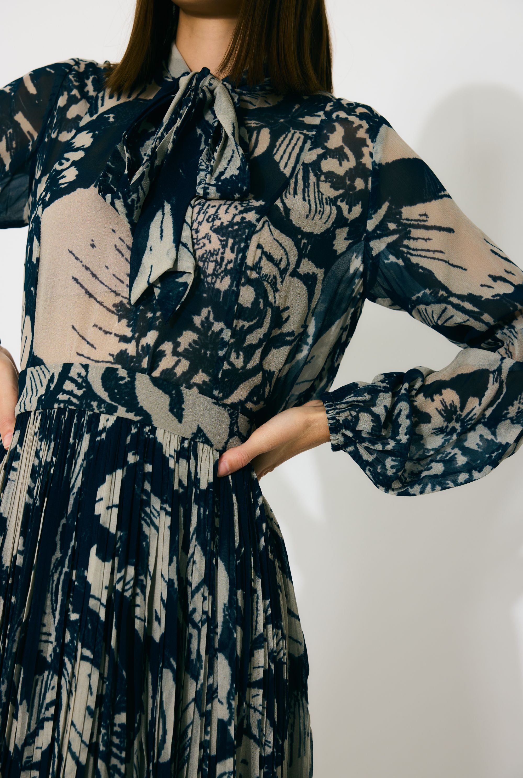 BLUE AND BEIGE FLORAL CRINKLED SKIRT