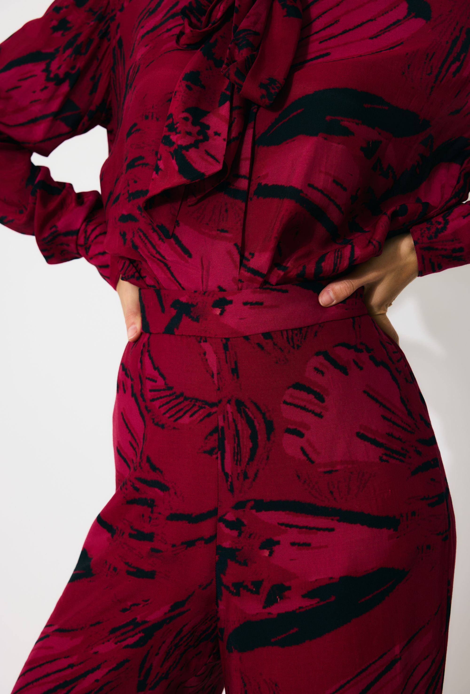 HOT PINK AND BLACK FLORAL BOW PANTS