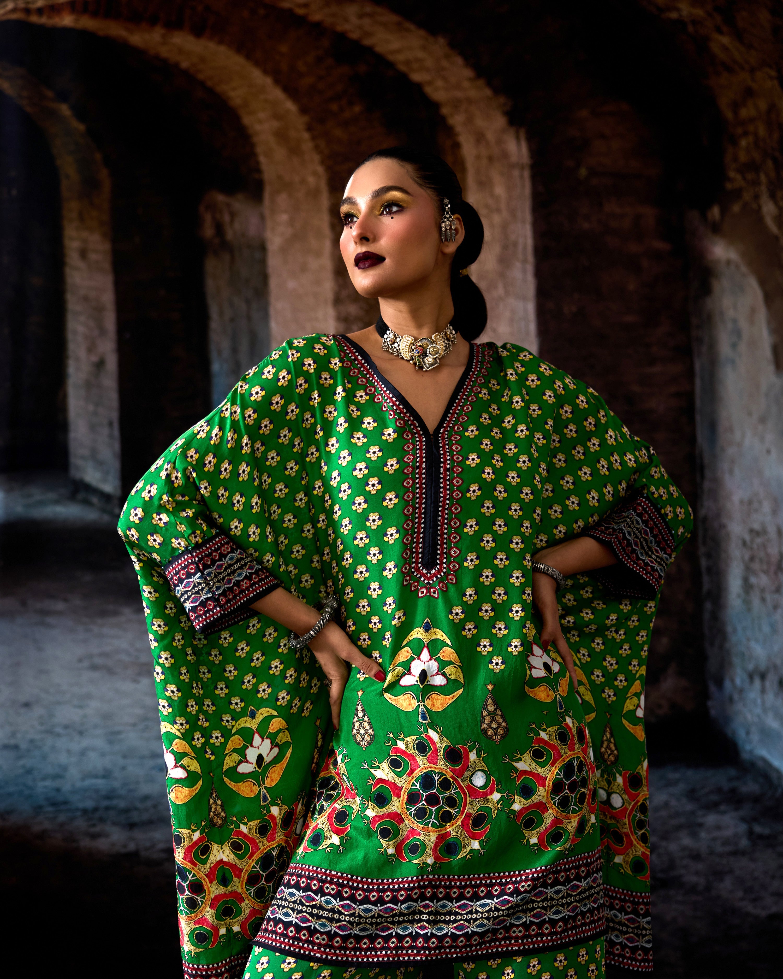 Bethari : Chanel 36" - Parrot Green