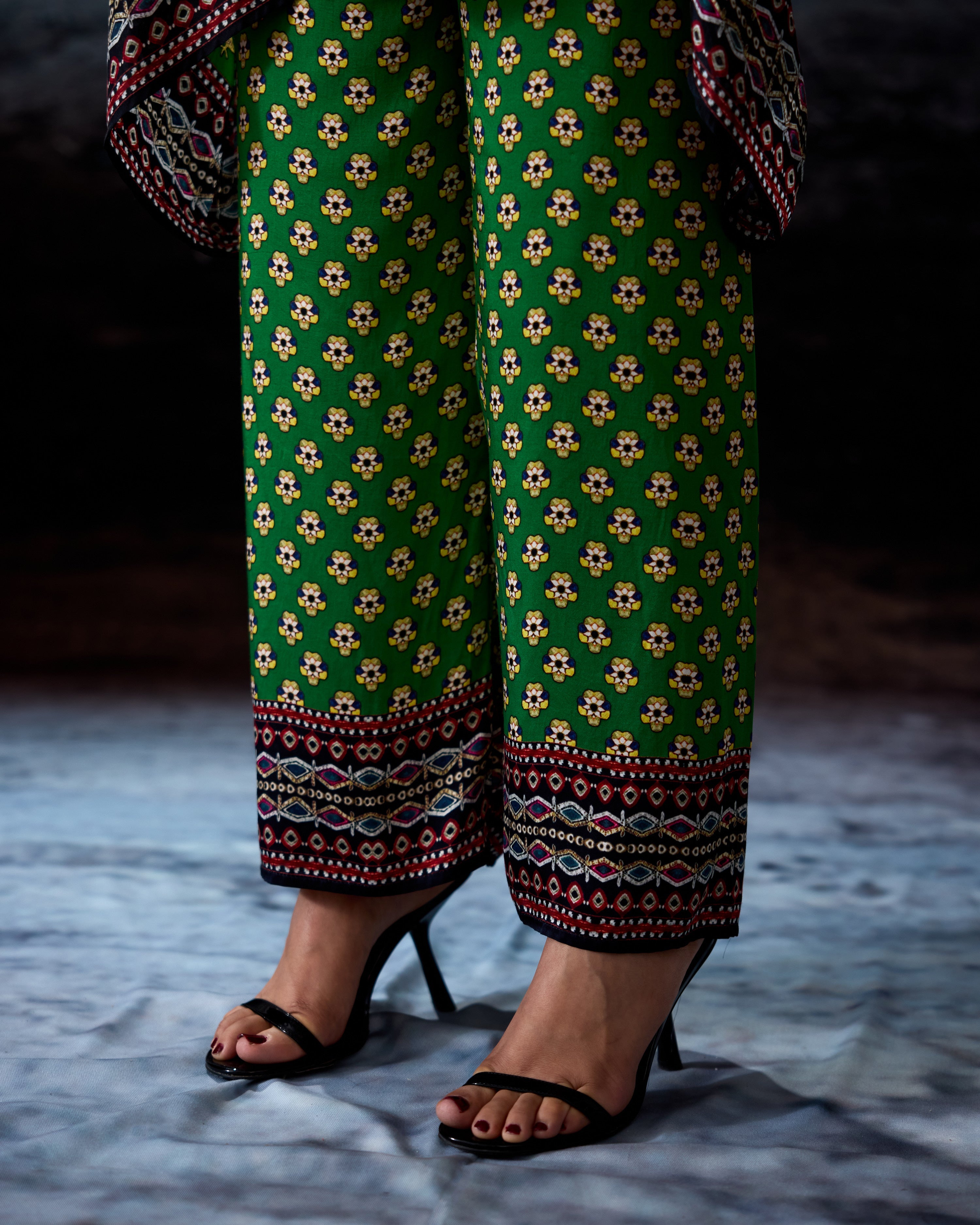 Bethari : Chanel 36" - Parrot Green