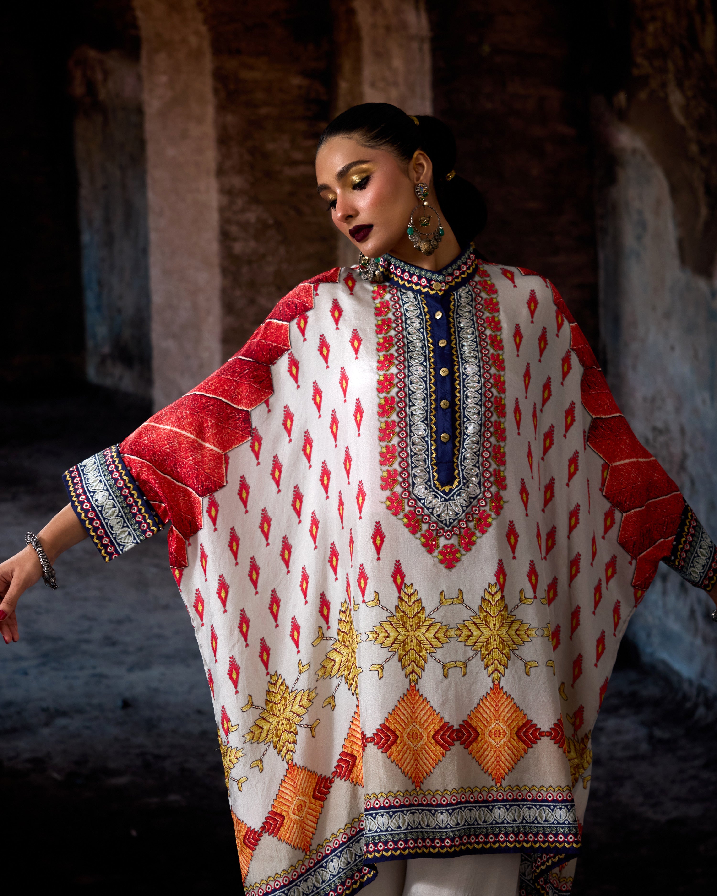 Bethari : Chanel 36" - Eggshell