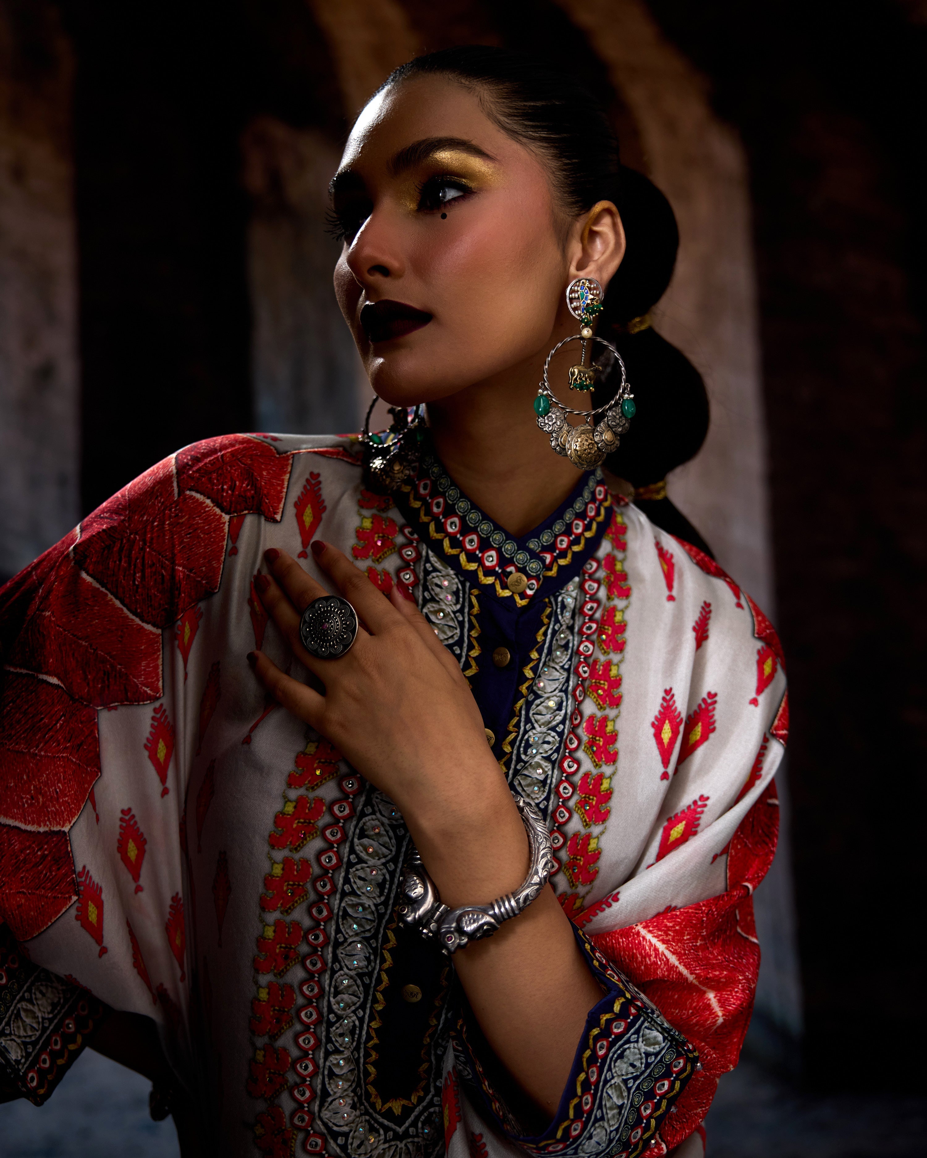 Bethari : Chanel 36" - Eggshell