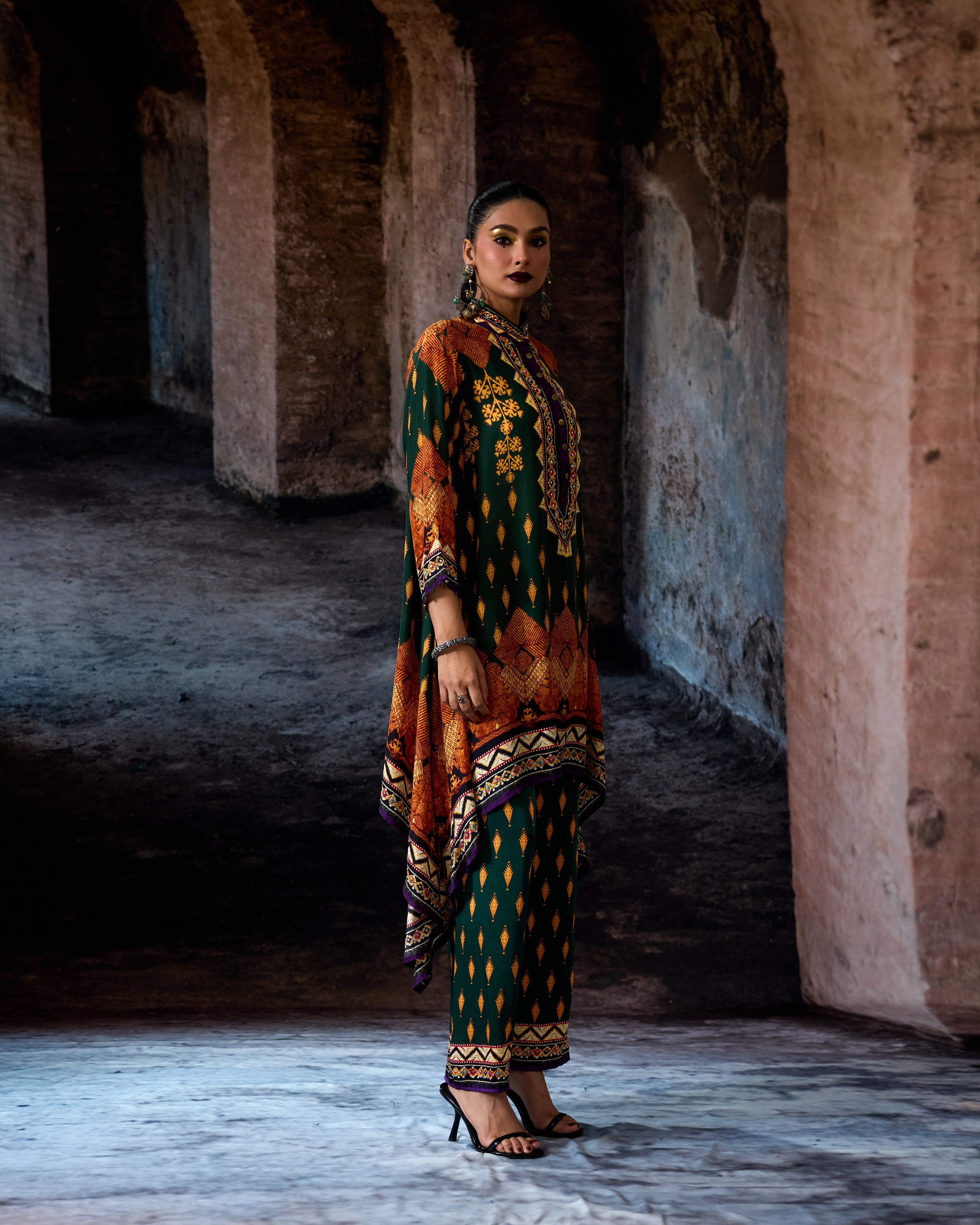 Bethari : Navya - Emerald/Gold