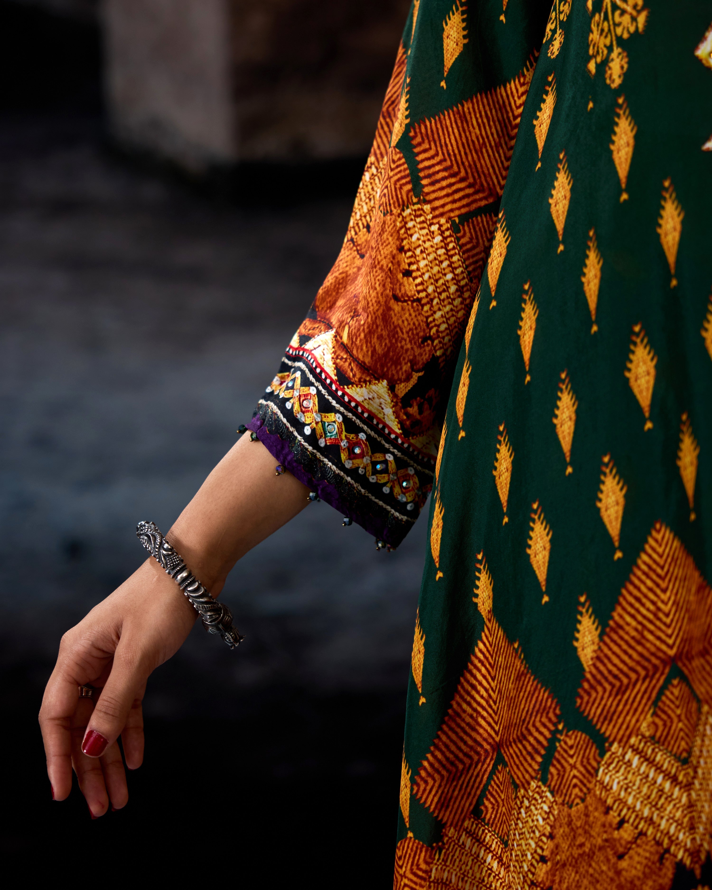 Bethari : Navya - Emerald/Gold