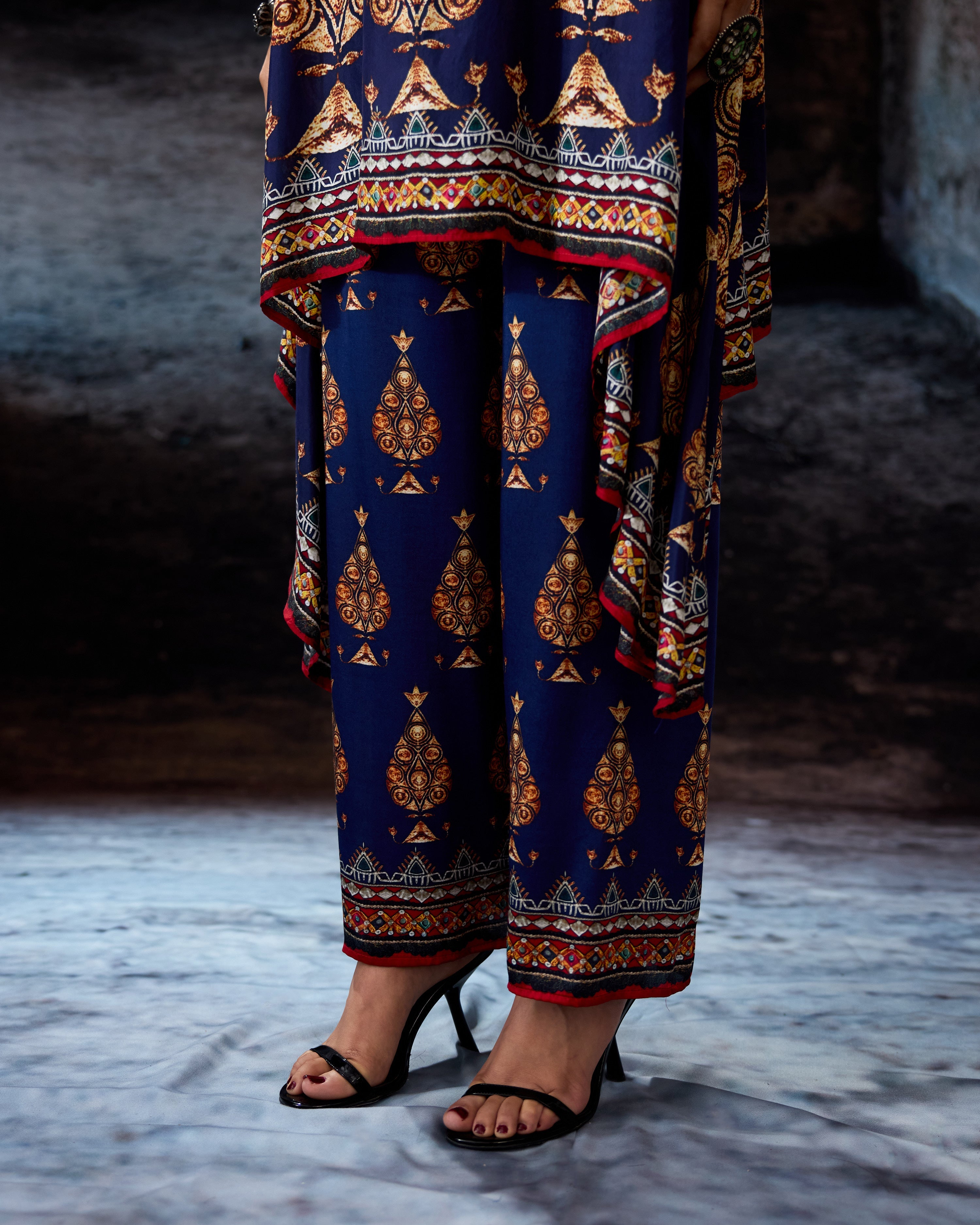 Bethari : Navya - Navy Blue