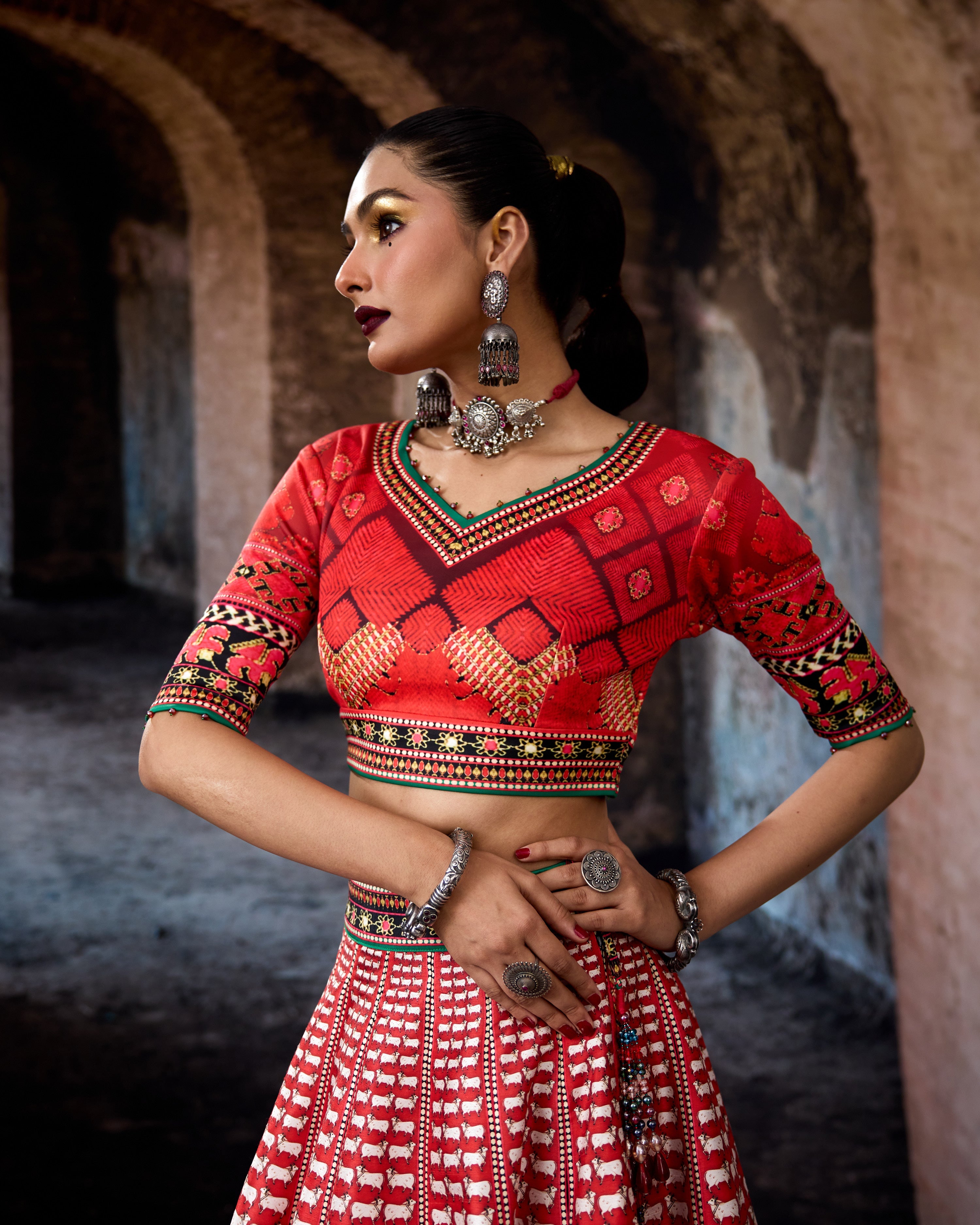 Bethari : Leela - Red/Emerald