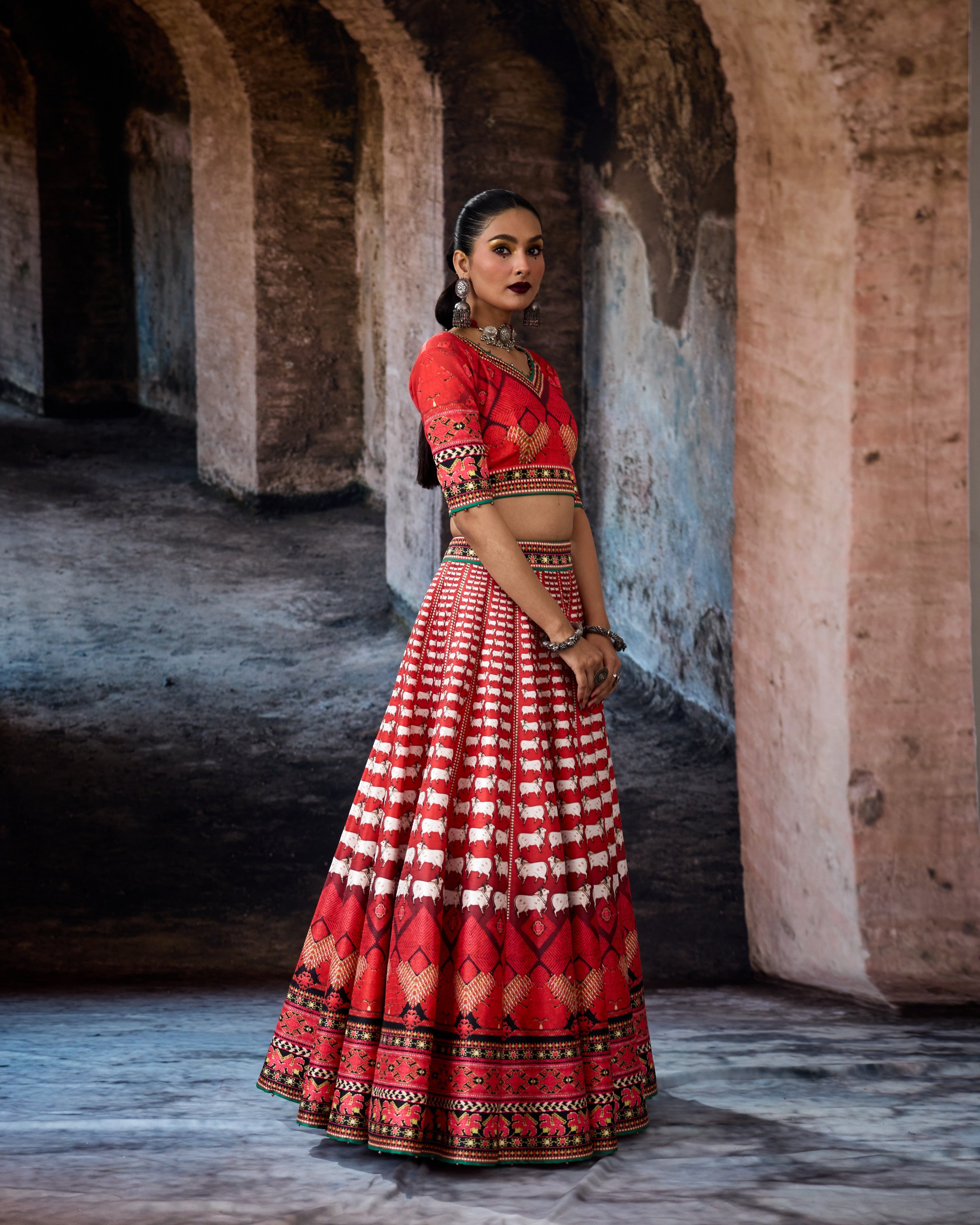 Bethari : Leela - Red/Emerald