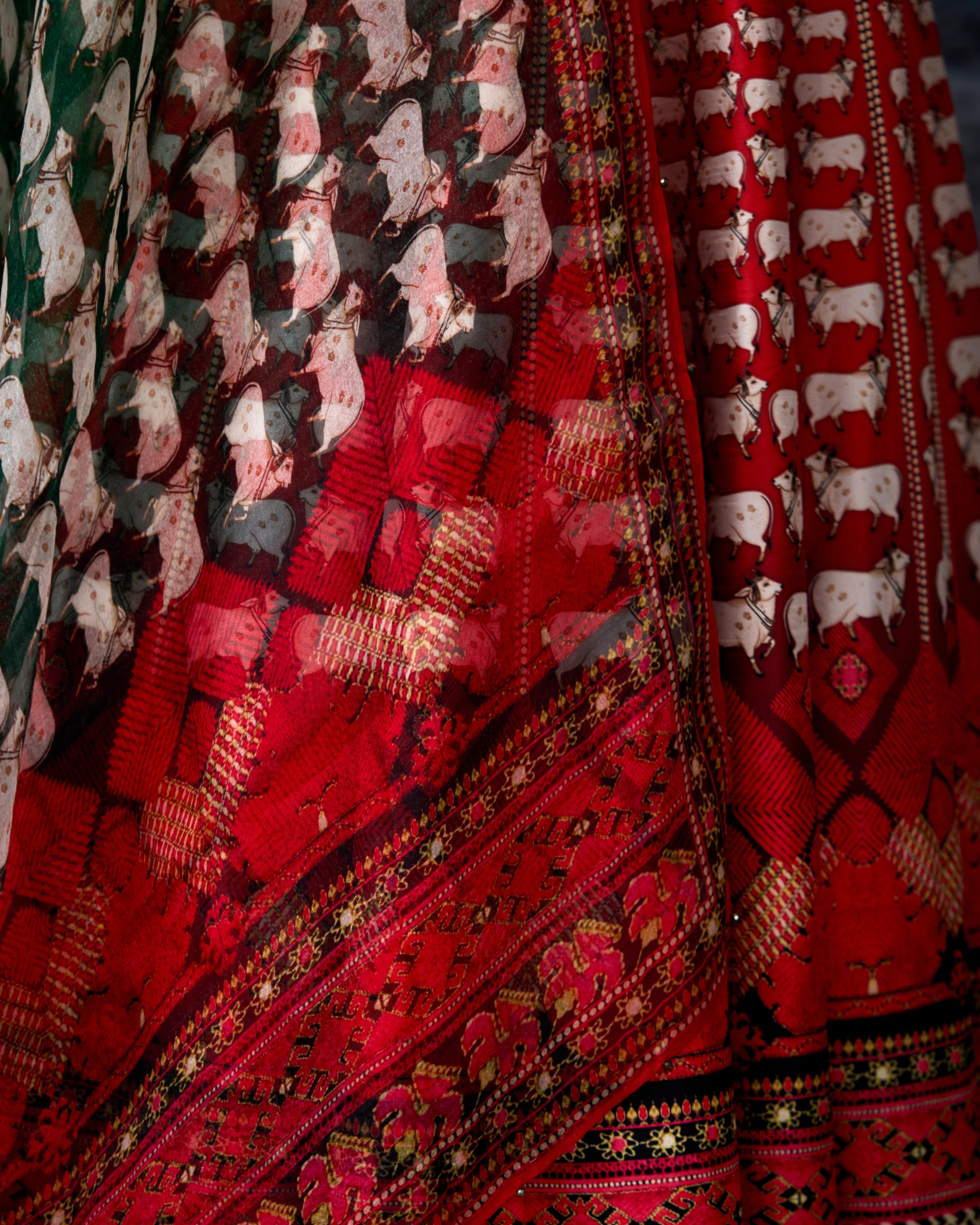 Bethari : Leela - Red/Emerald