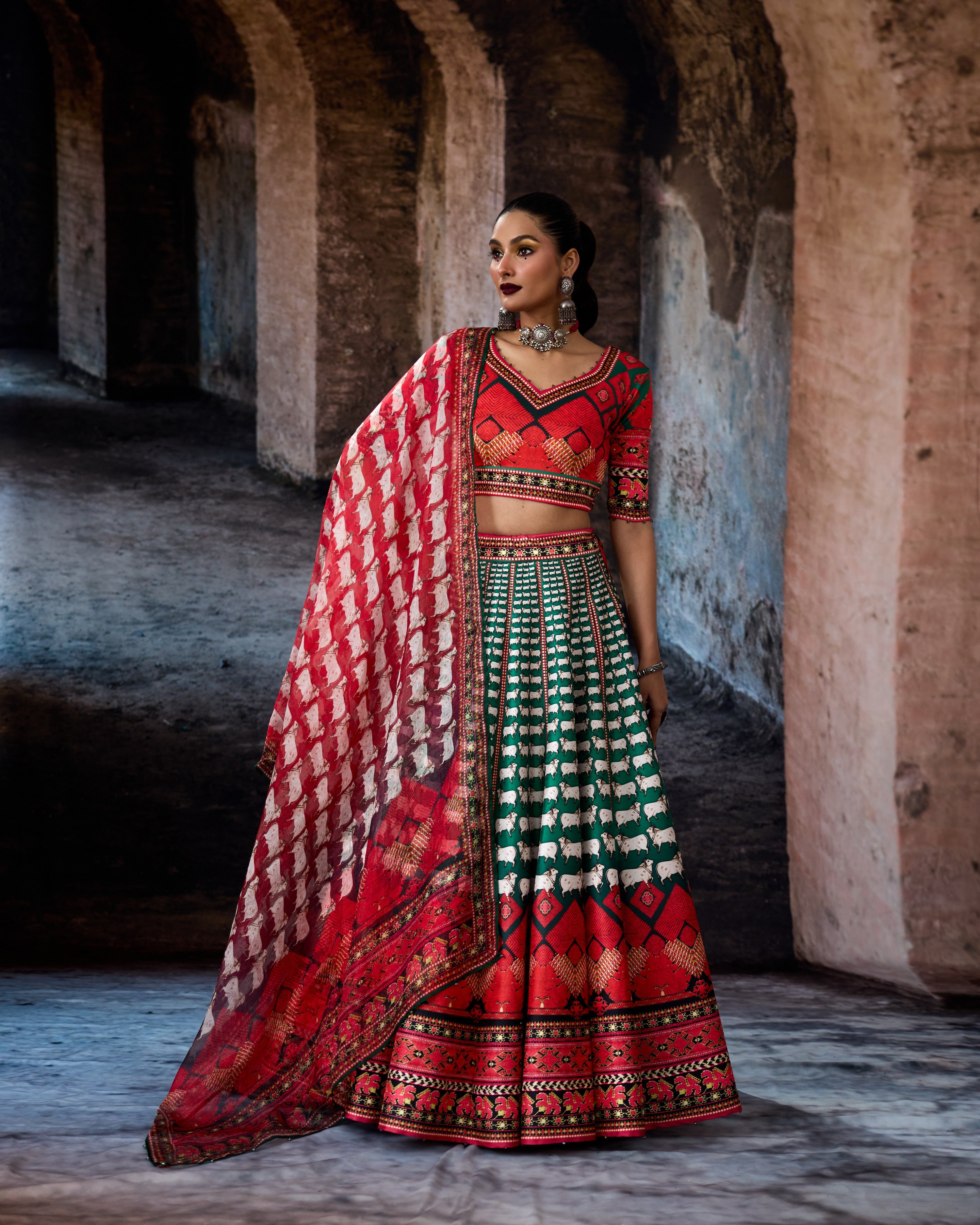 Bethari : Leela - Emerald/Red