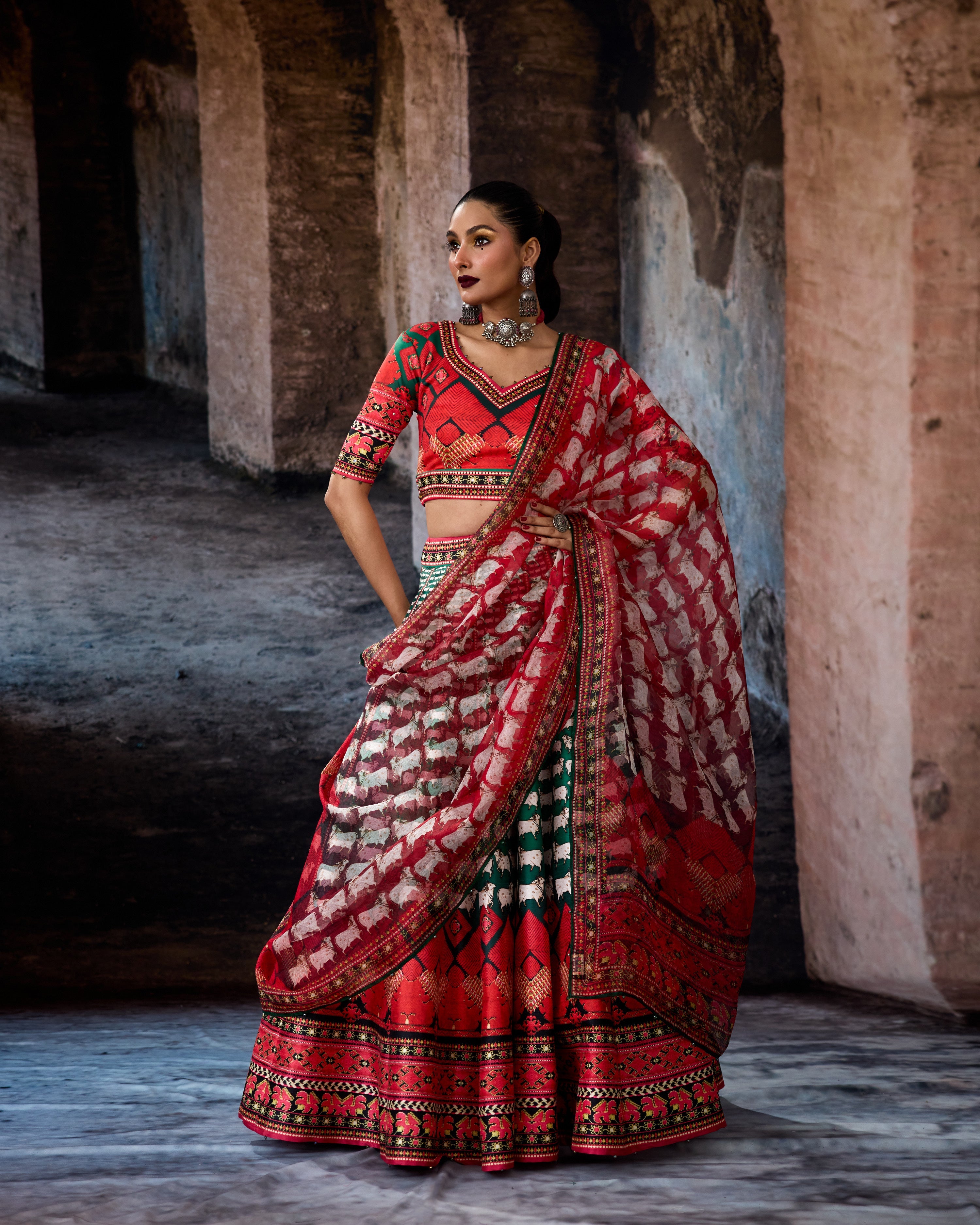 Bethari : Leela - Emerald/Red