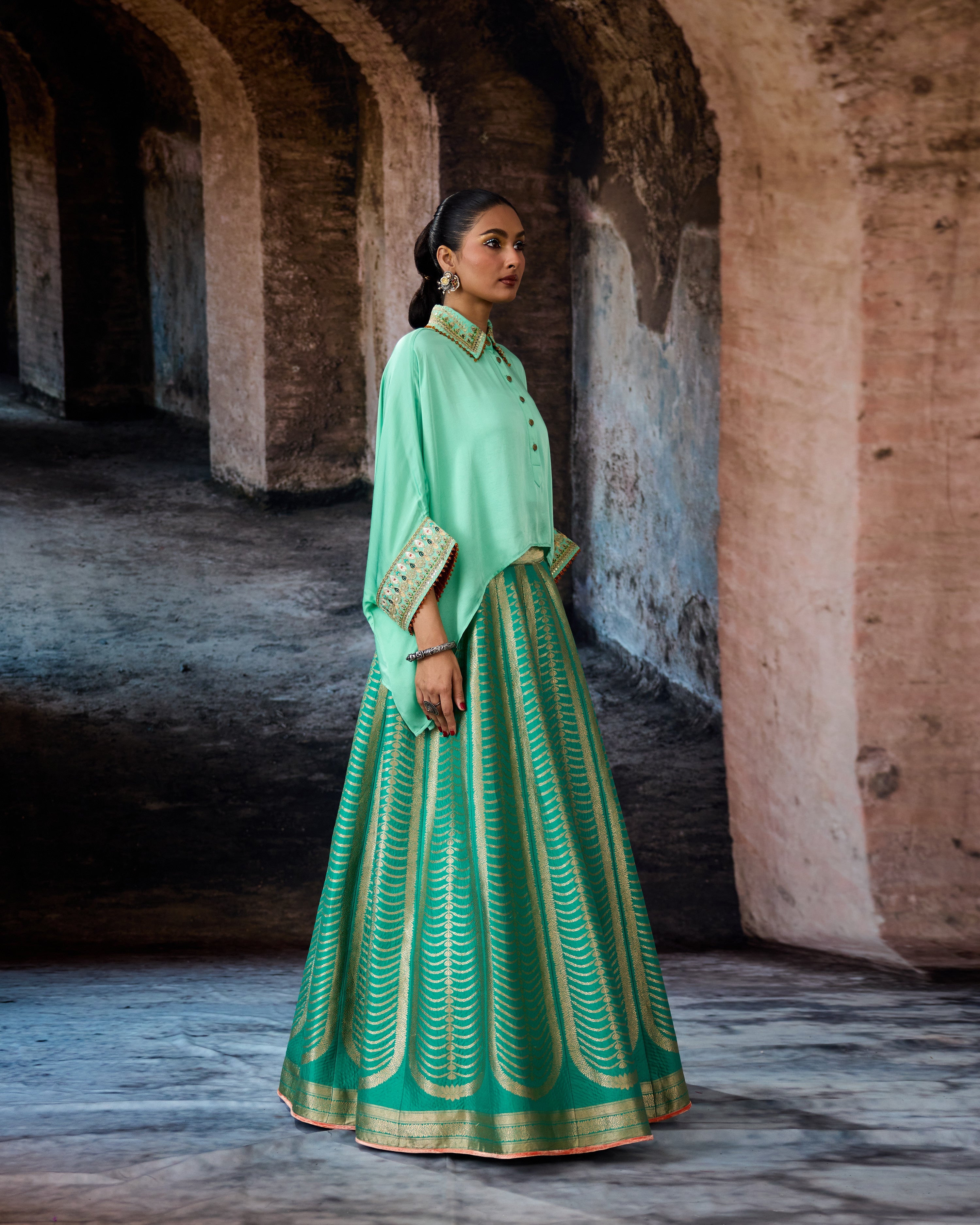 Bethari : Vanya/Leela - Jade