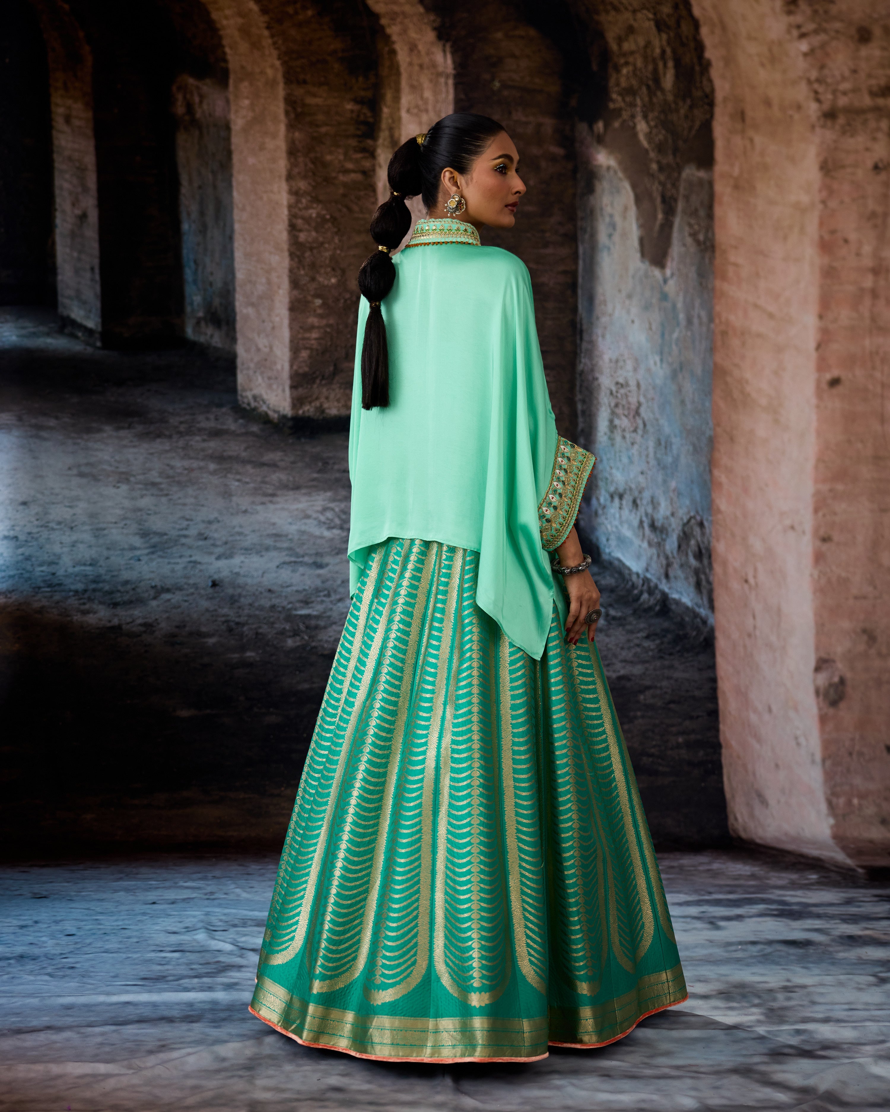 Bethari : Vanya/Leela - Jade