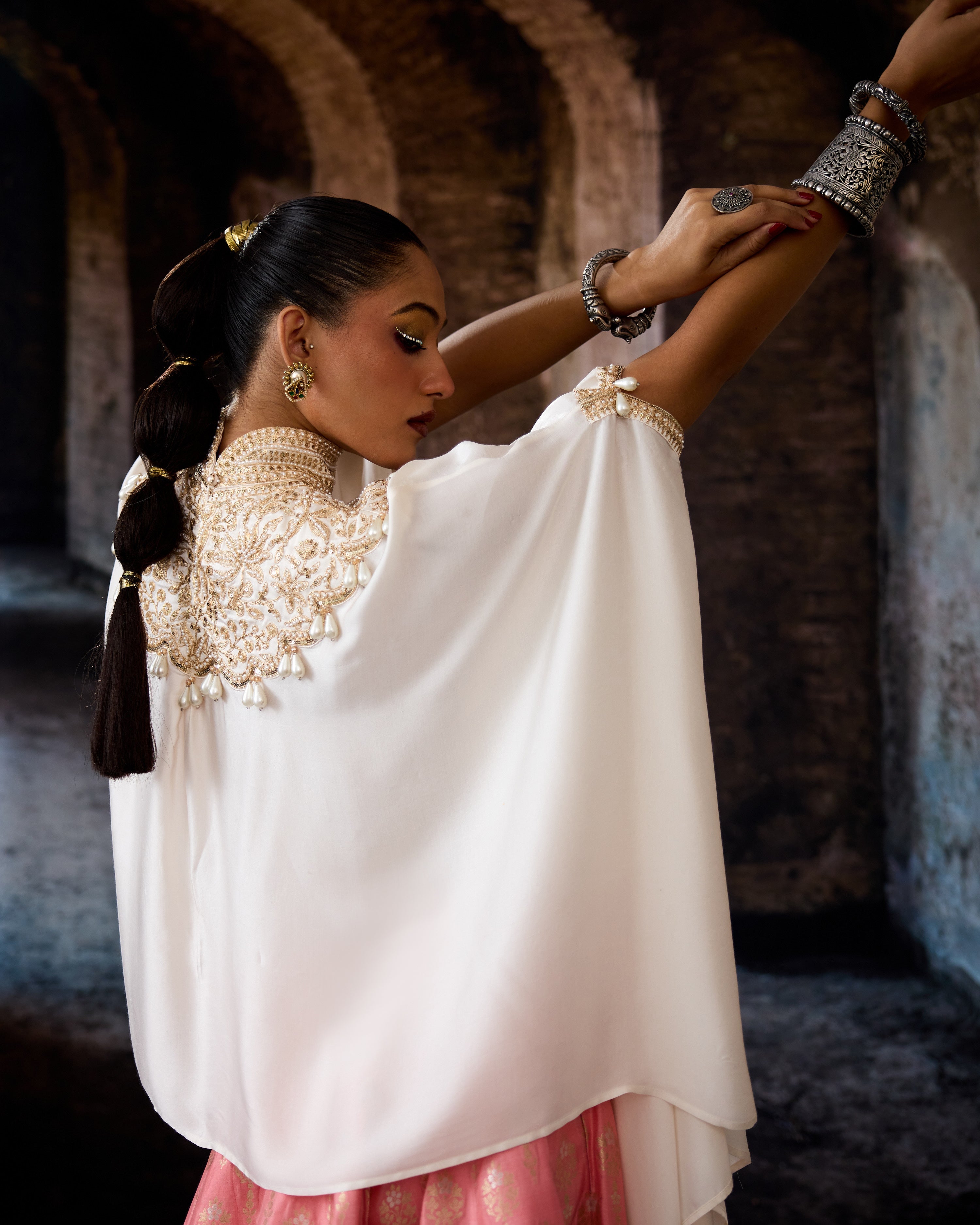 Bethari : Vanya/Leela - Blush Pink