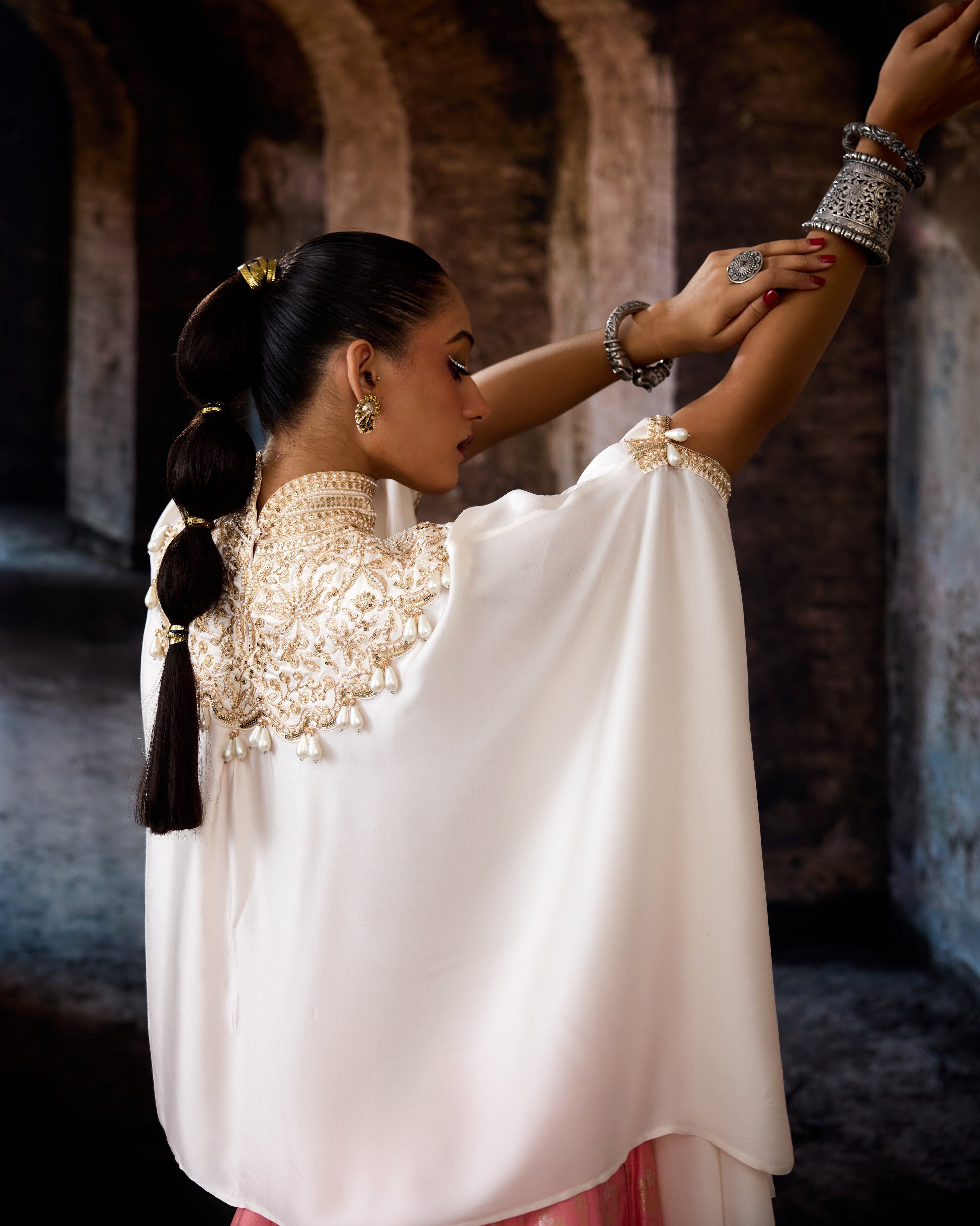 Bethari : Vanya/Leela - Blush Pink