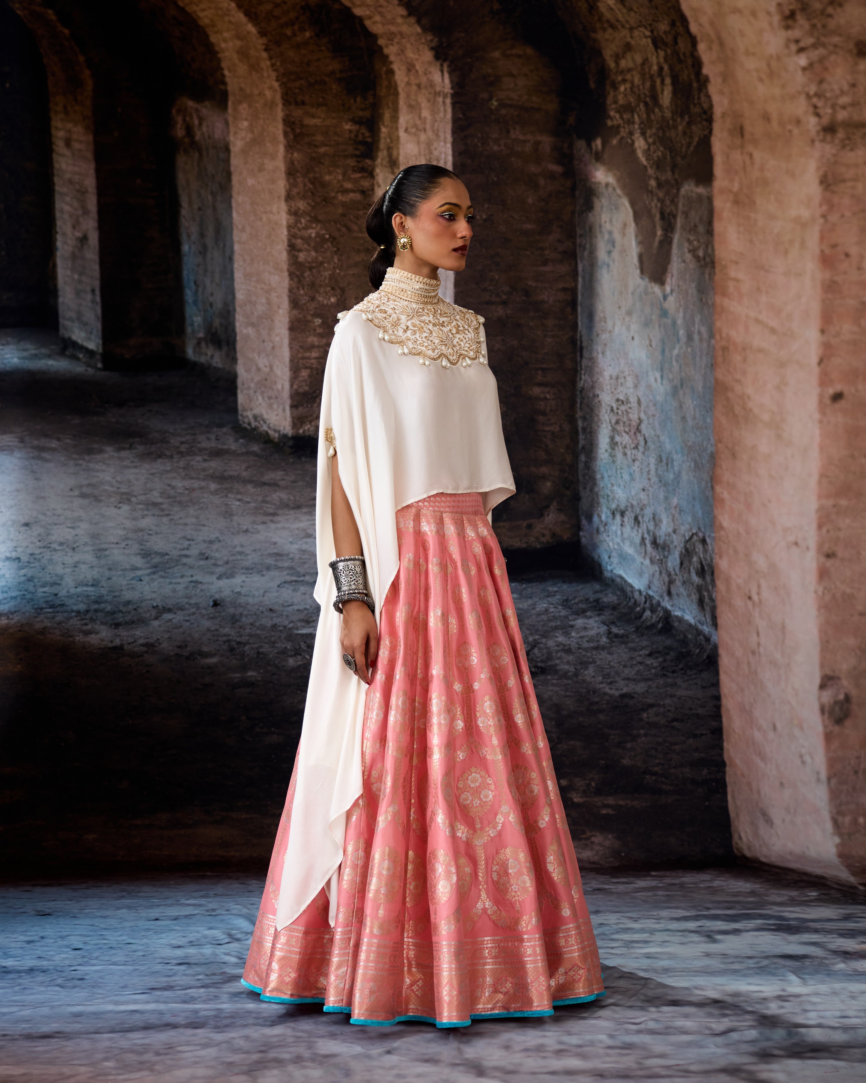 Bethari : Vanya/Leela - Blush Pink