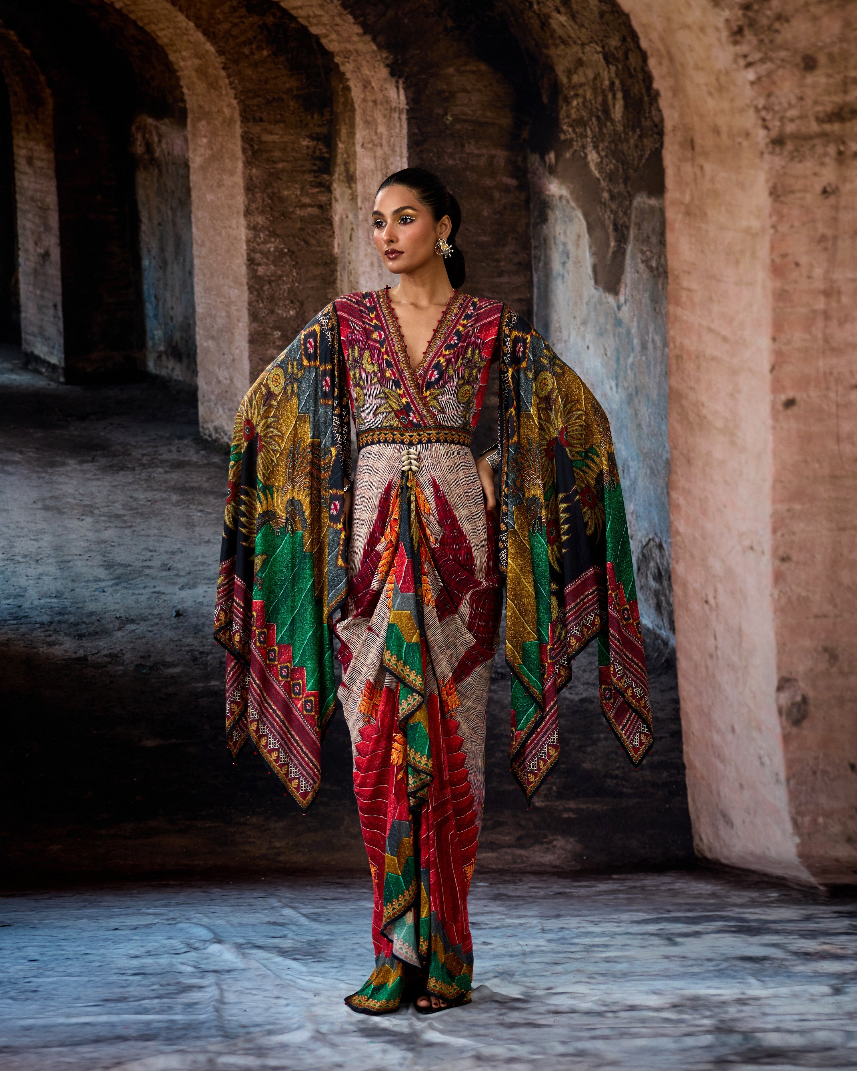 Bethari : Apsara - Eggshell/Multi