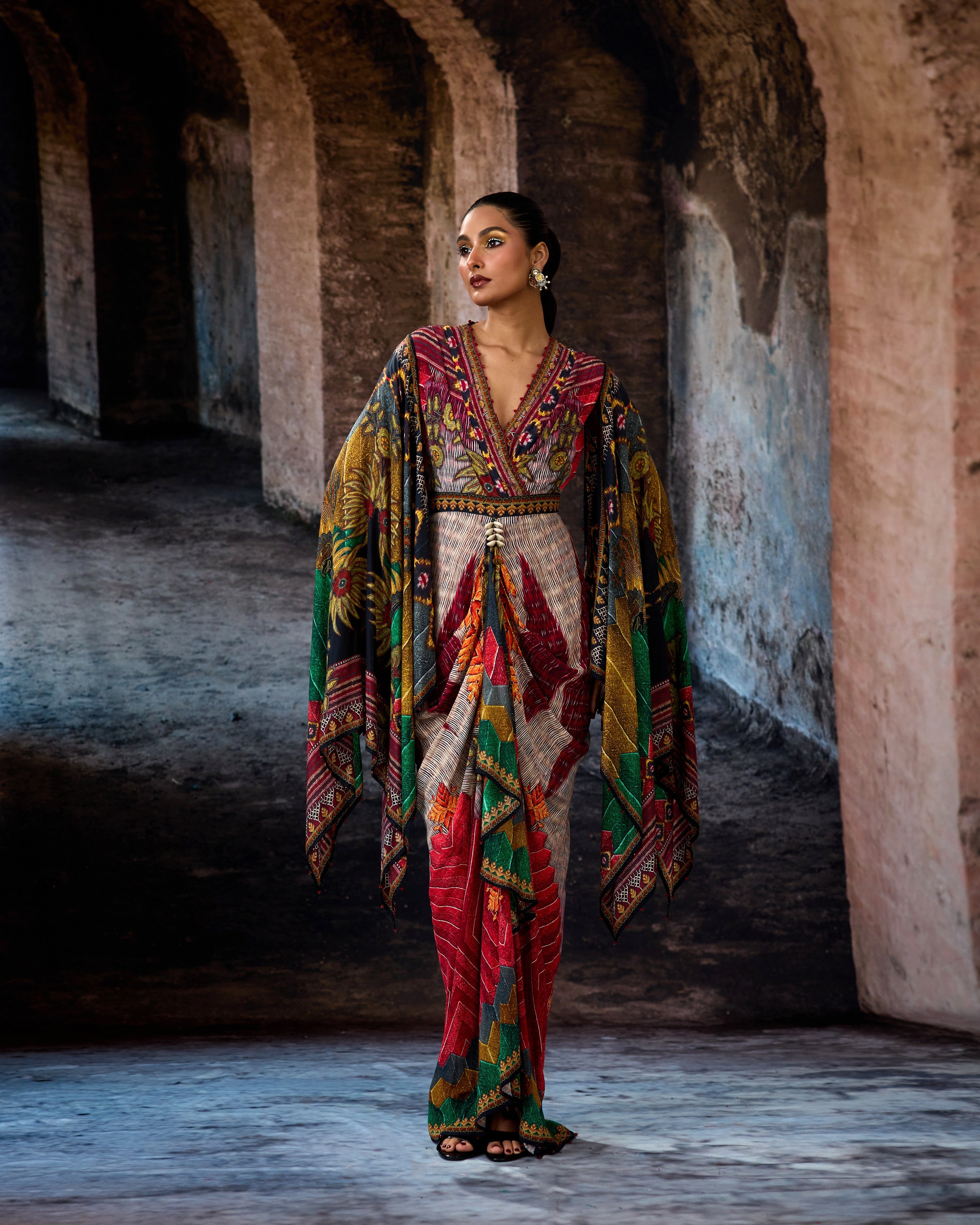 Bethari : Apsara - Eggshell/Multi