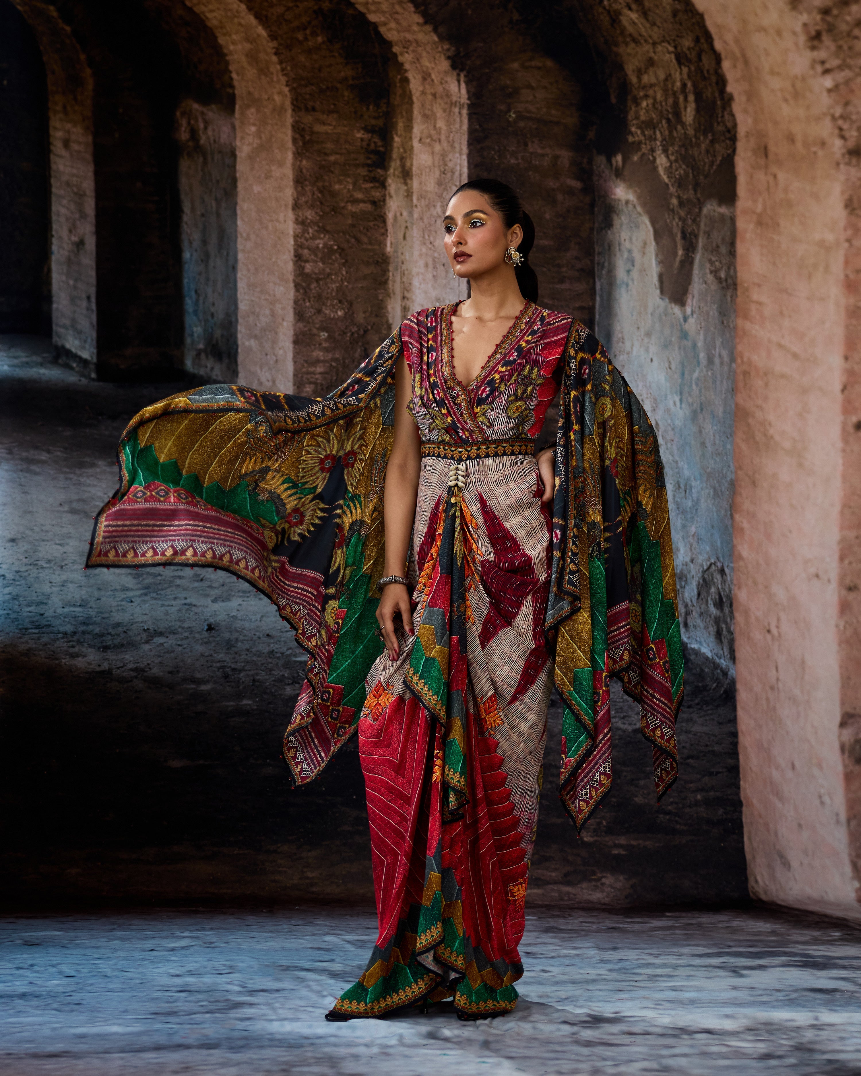 Bethari : Apsara - Eggshell/Multi