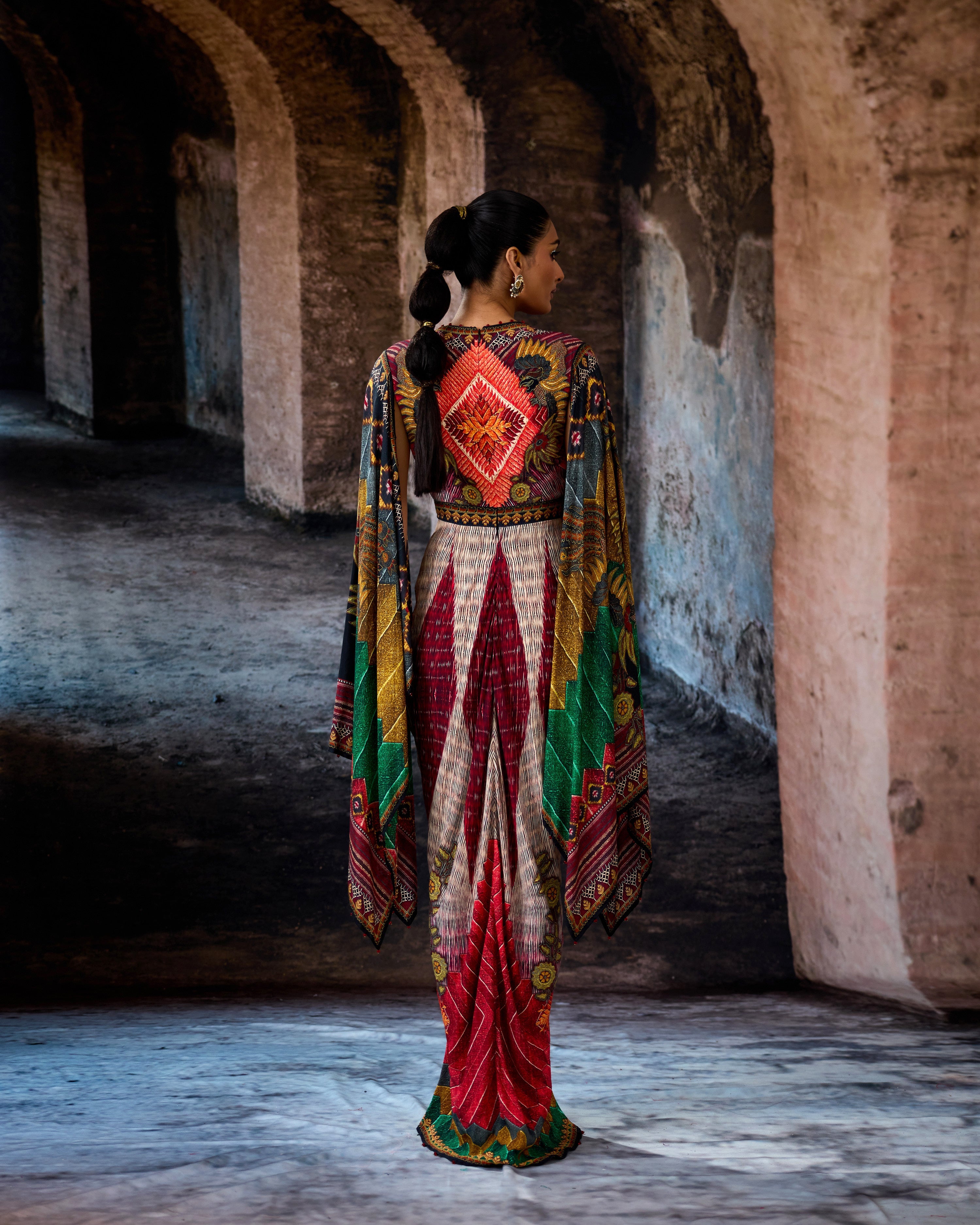 Bethari : Apsara - Eggshell/Multi