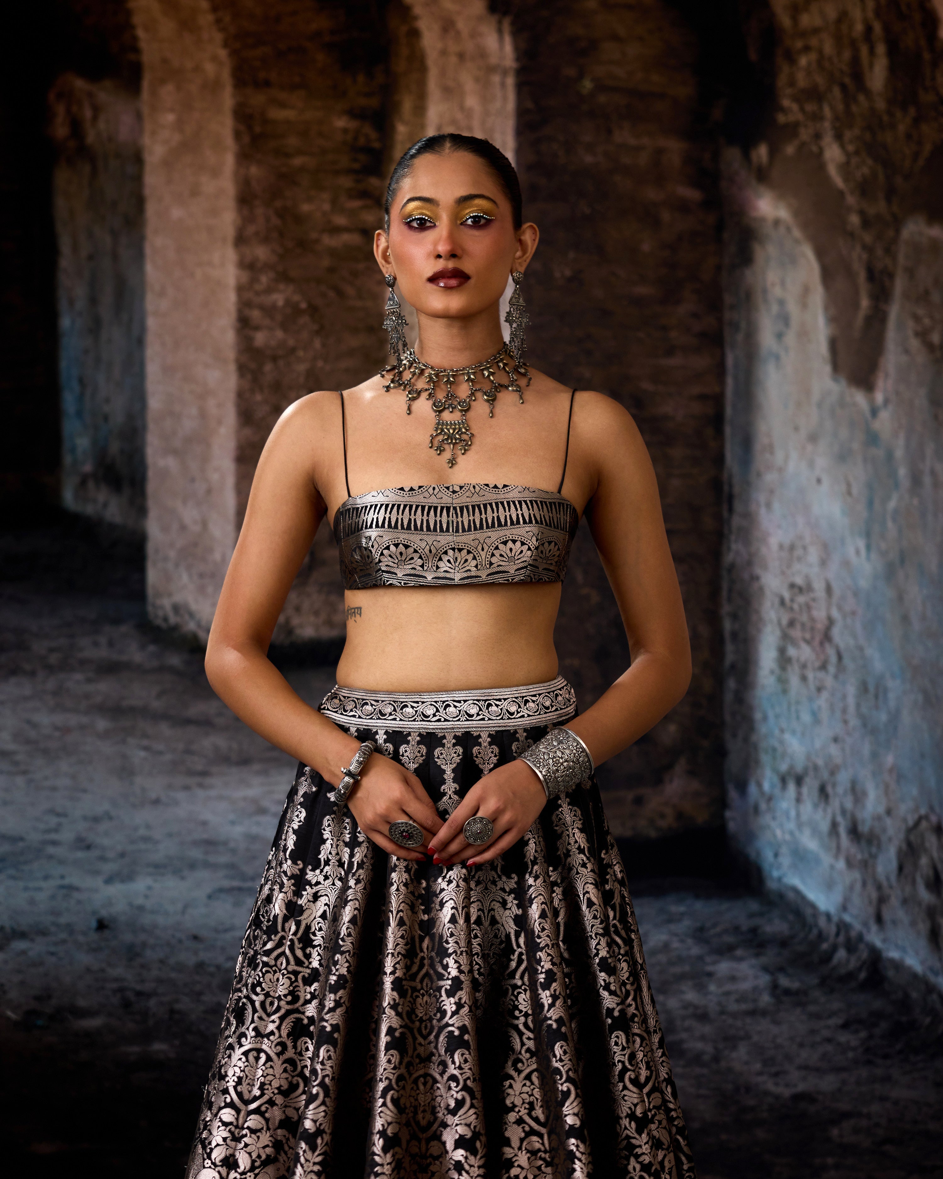 Bethari : Ravneet/Leela - Black