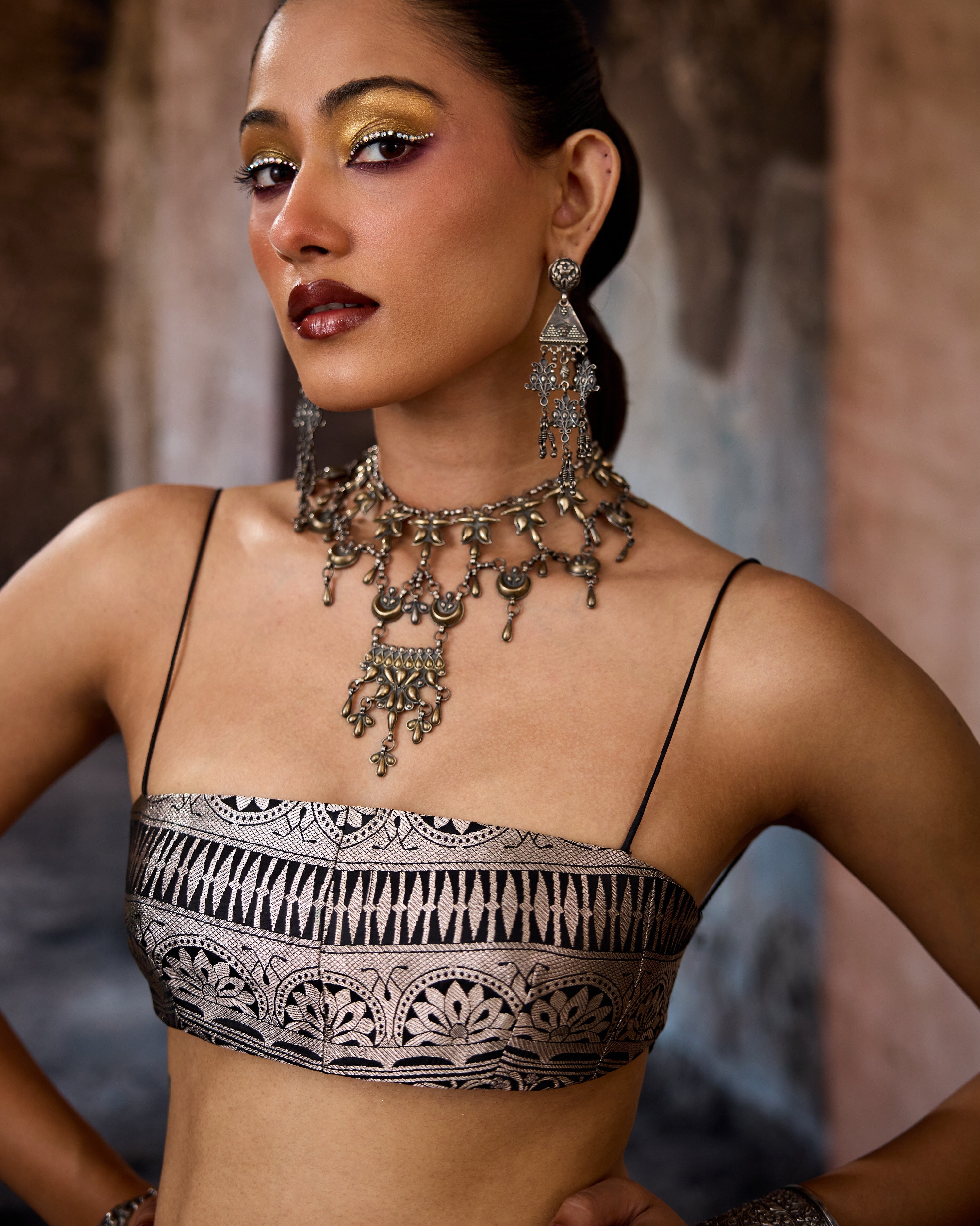Bethari : Ravneet/Leela - Black