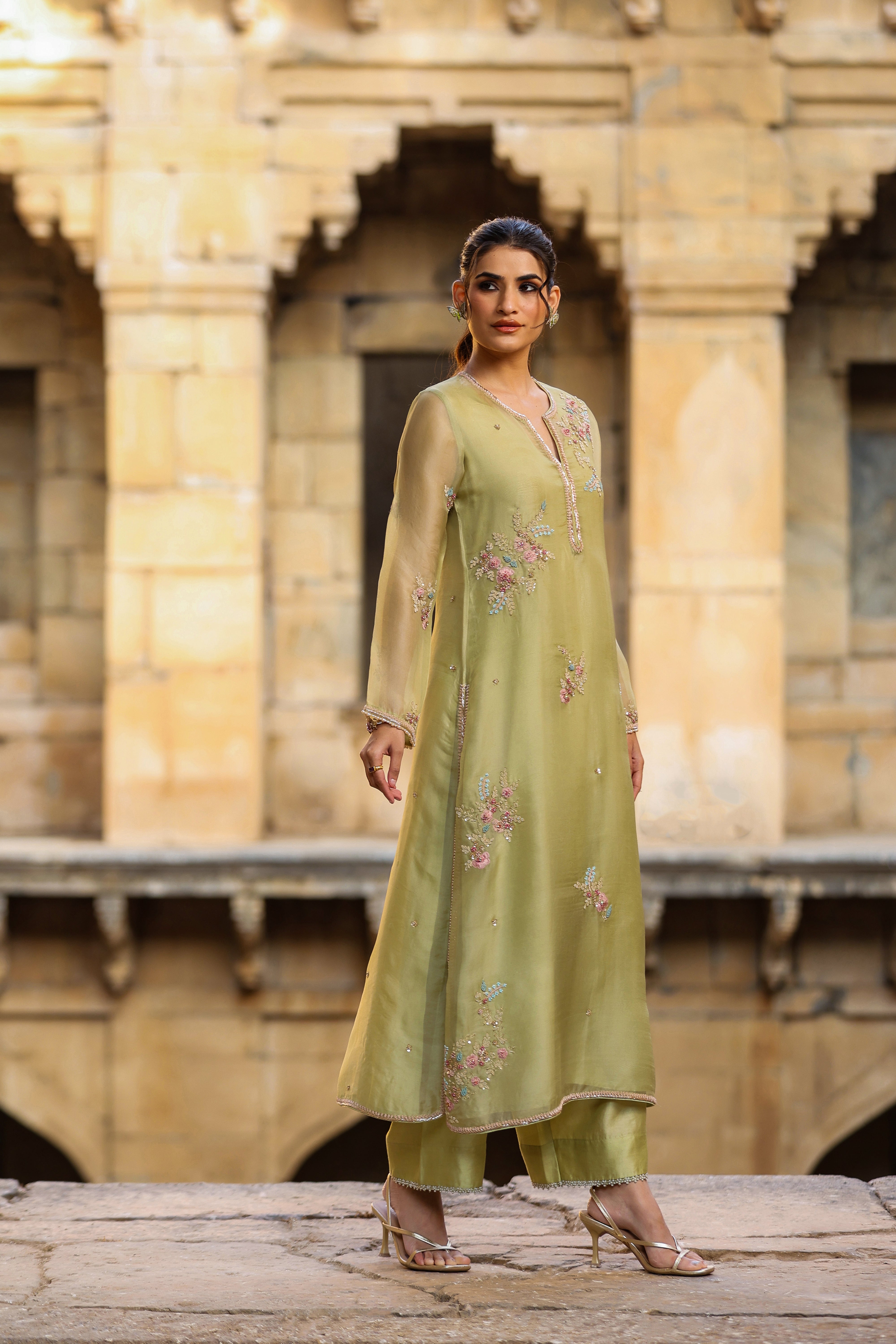 Vaayu Green Phool Kurta Set