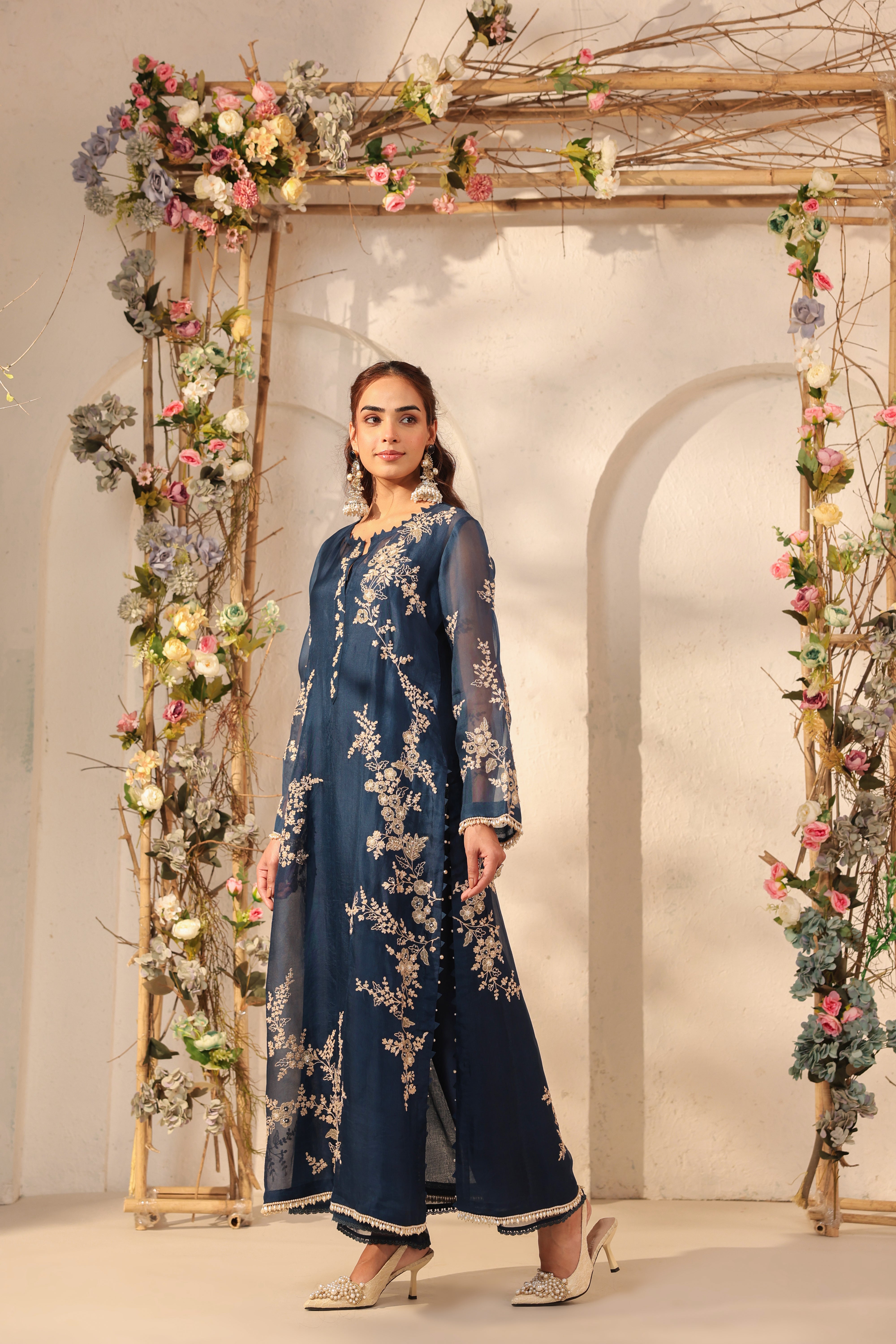 Vaayu Dark Blue Jaal Straight kurta Set