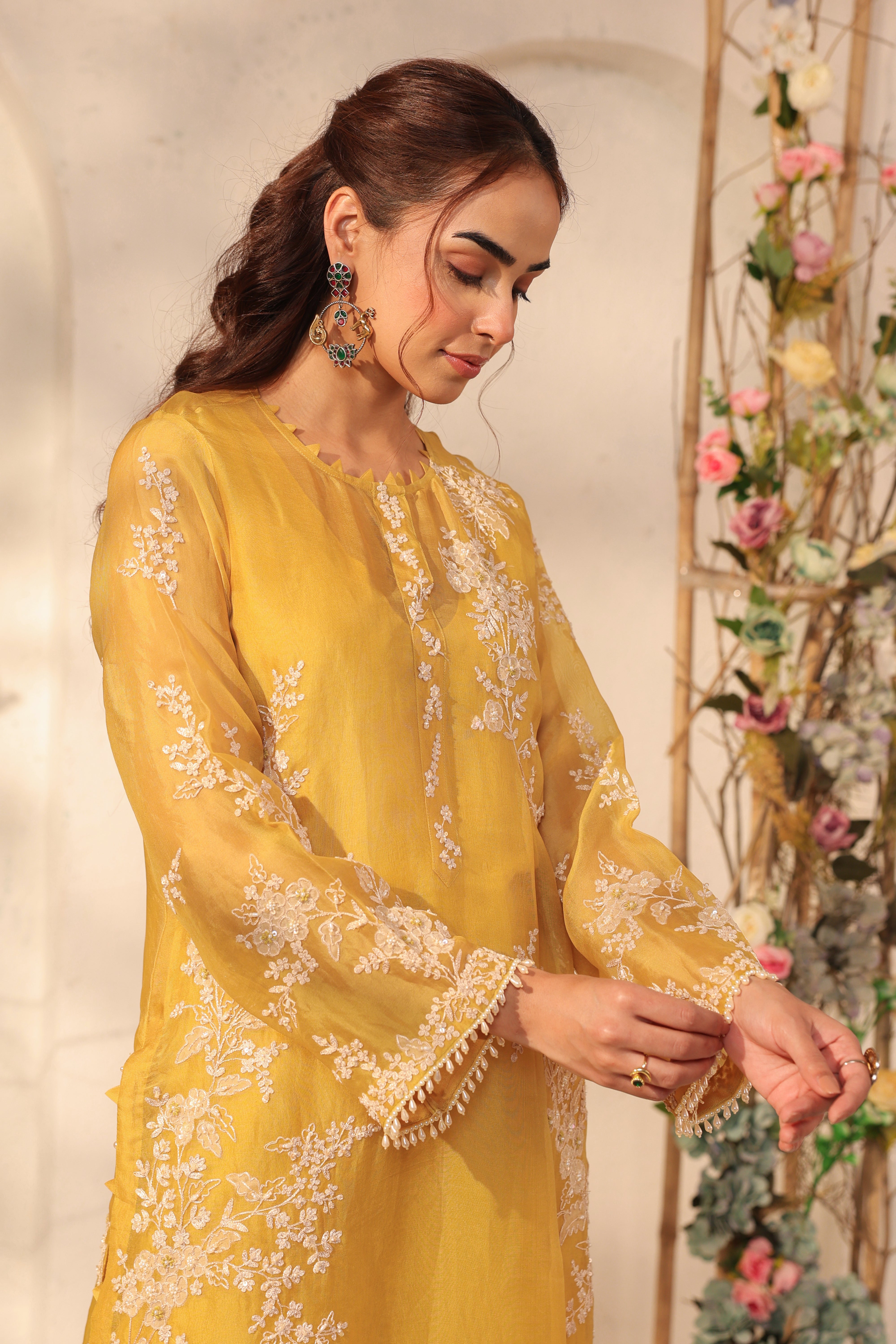 Vaayu Yellow Jaal Straight kurta Set