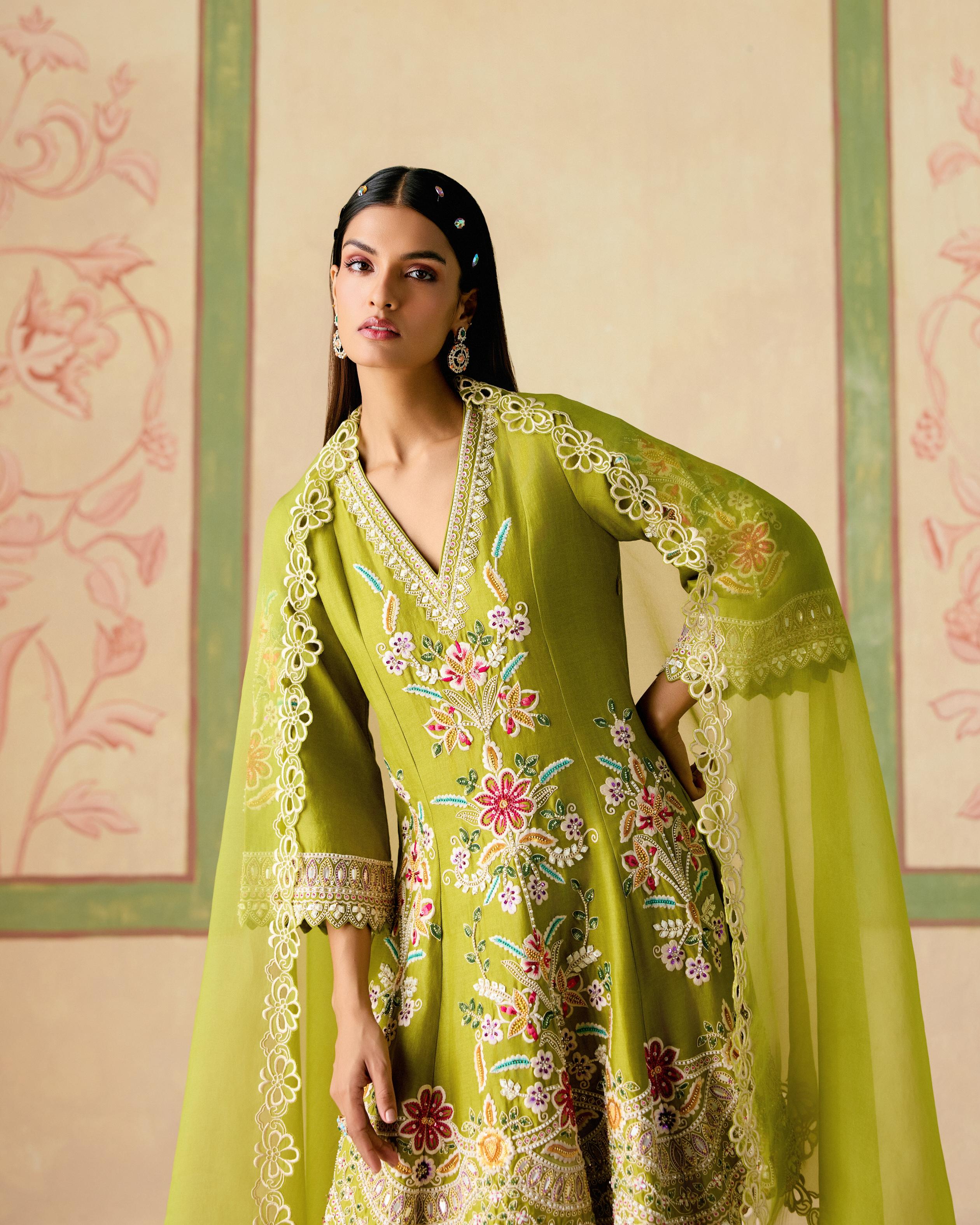 OLIVE CONTRAST CUTWORK DUPATTA