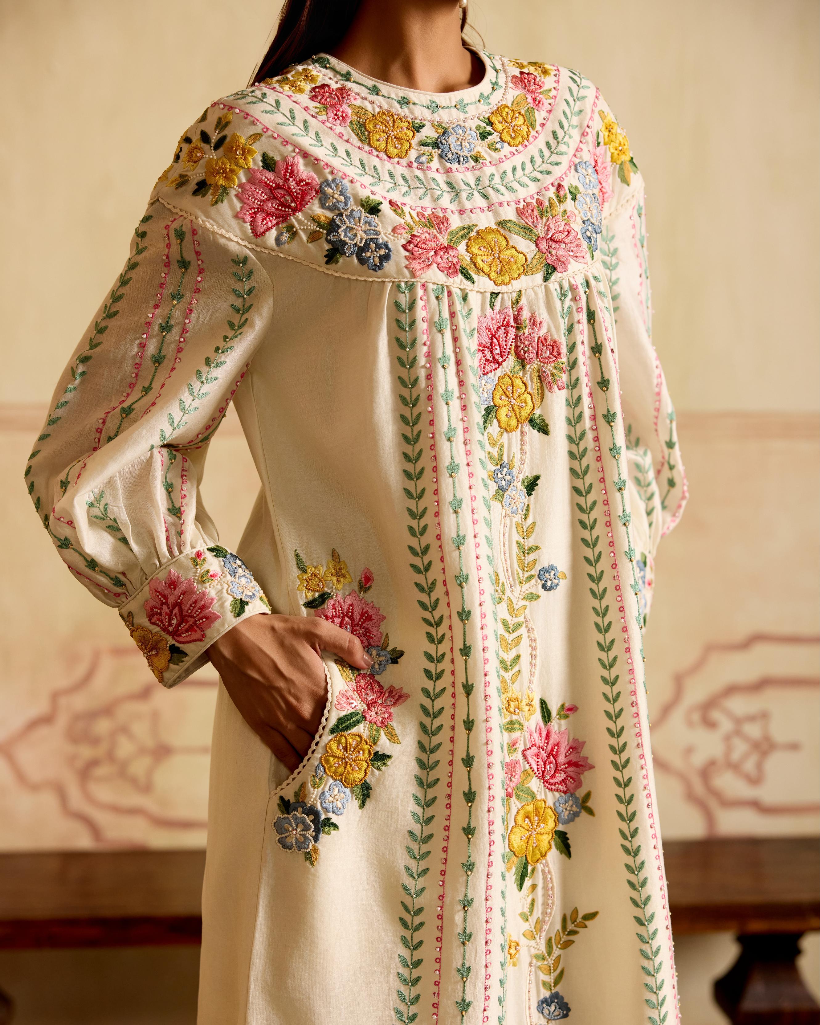 IVORY FLORALS & STRIPES YOKE DETAIL KURTA WITH CUTWORK PANTS