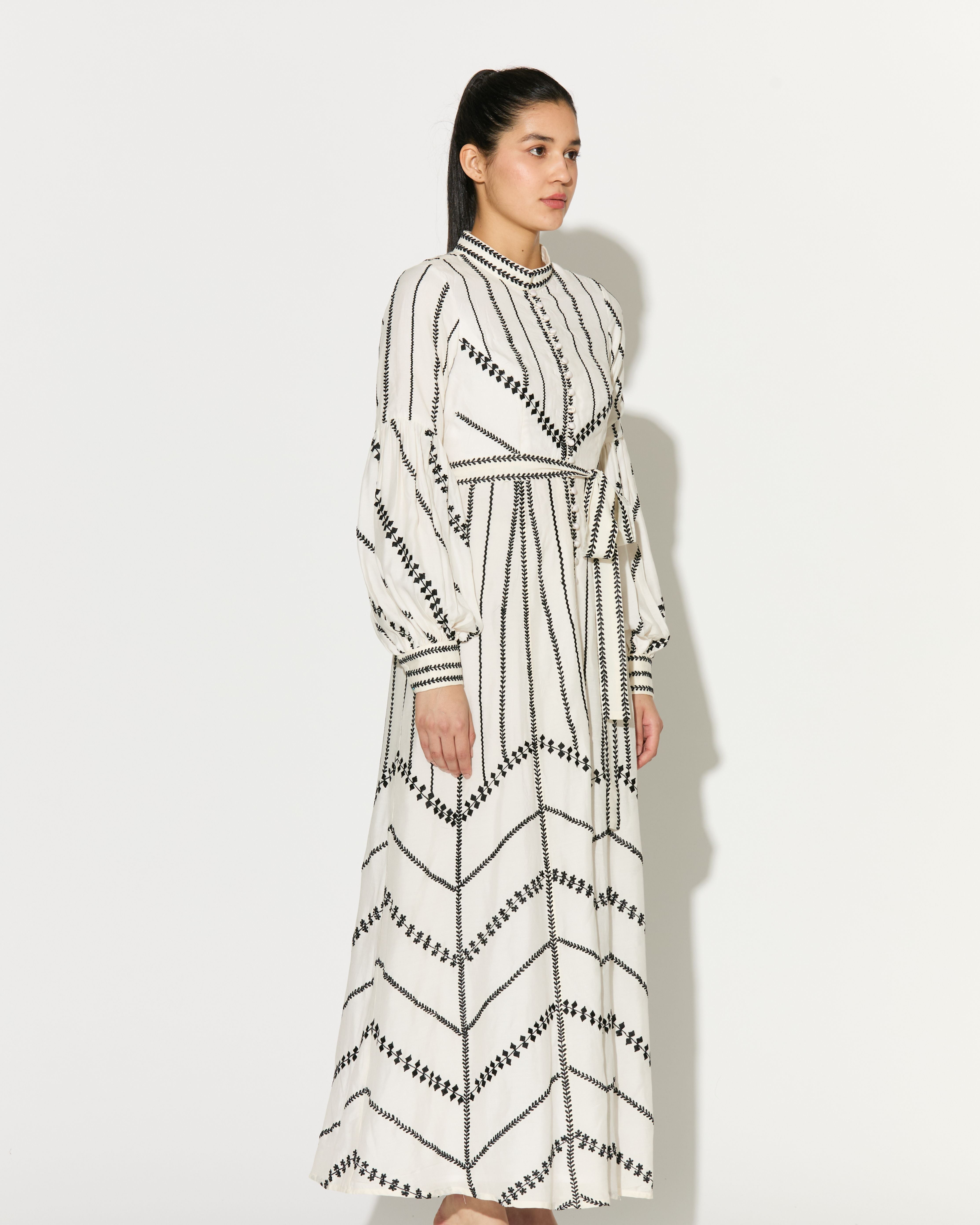 OFF WHITE EMBROIDERED SHIRT DRESS