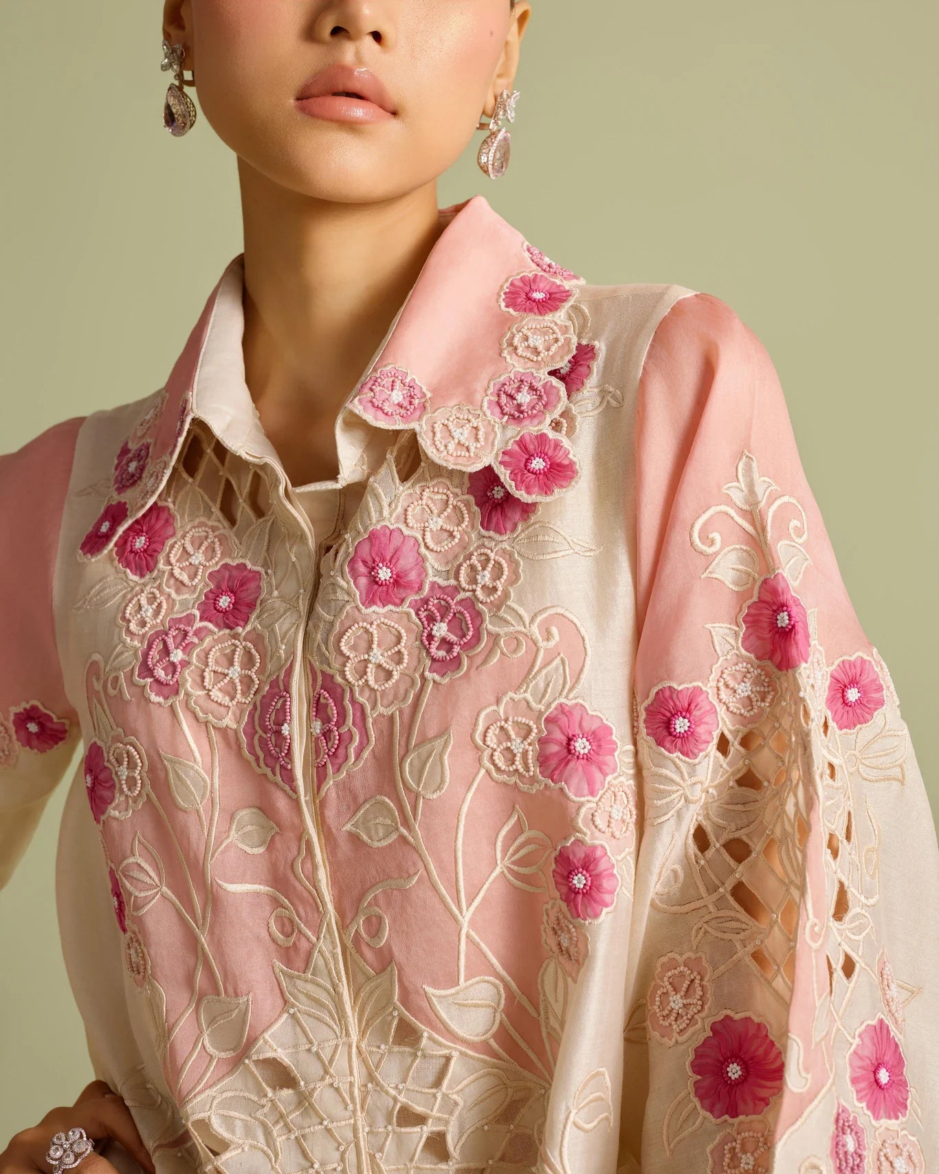 IVORY & PINK PANELLED APPLIQUE SHIRT