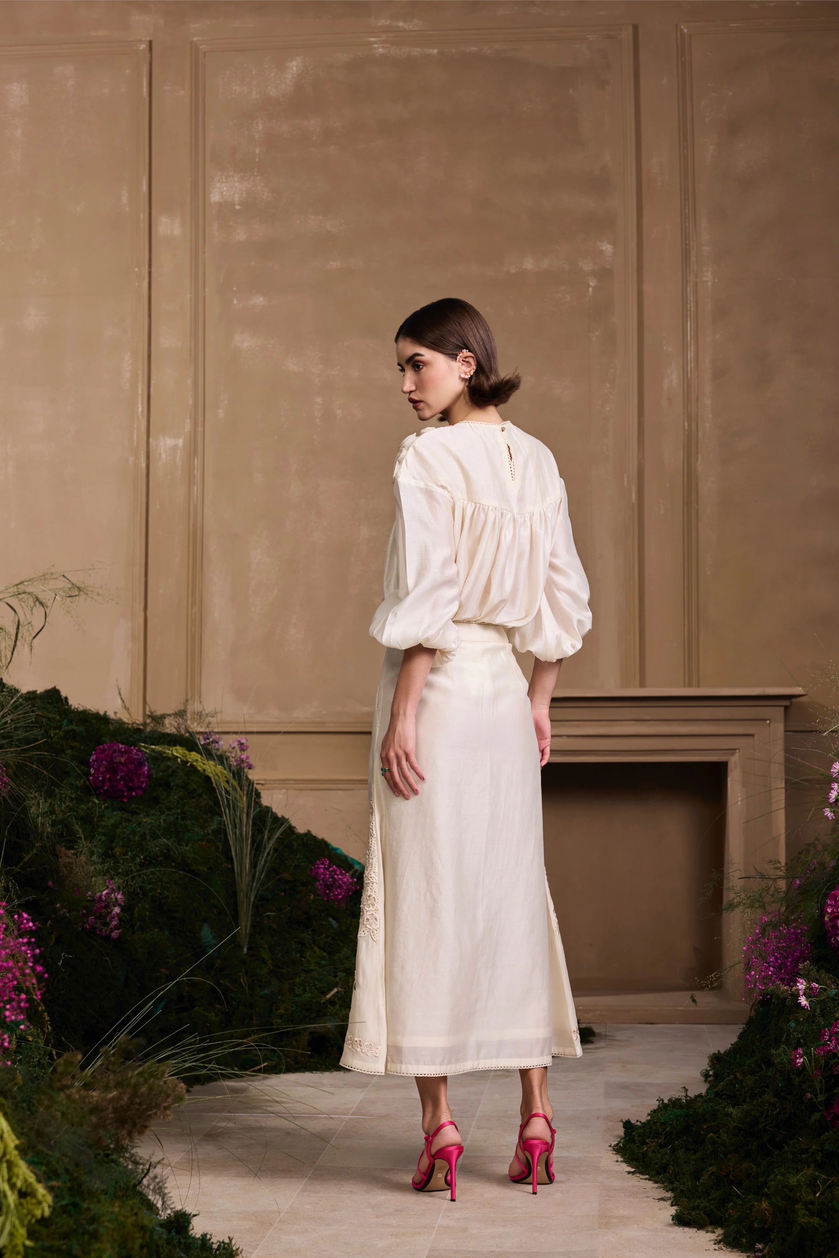 IVORY 3D ROSE APPLIQUE TOP & SKIRT