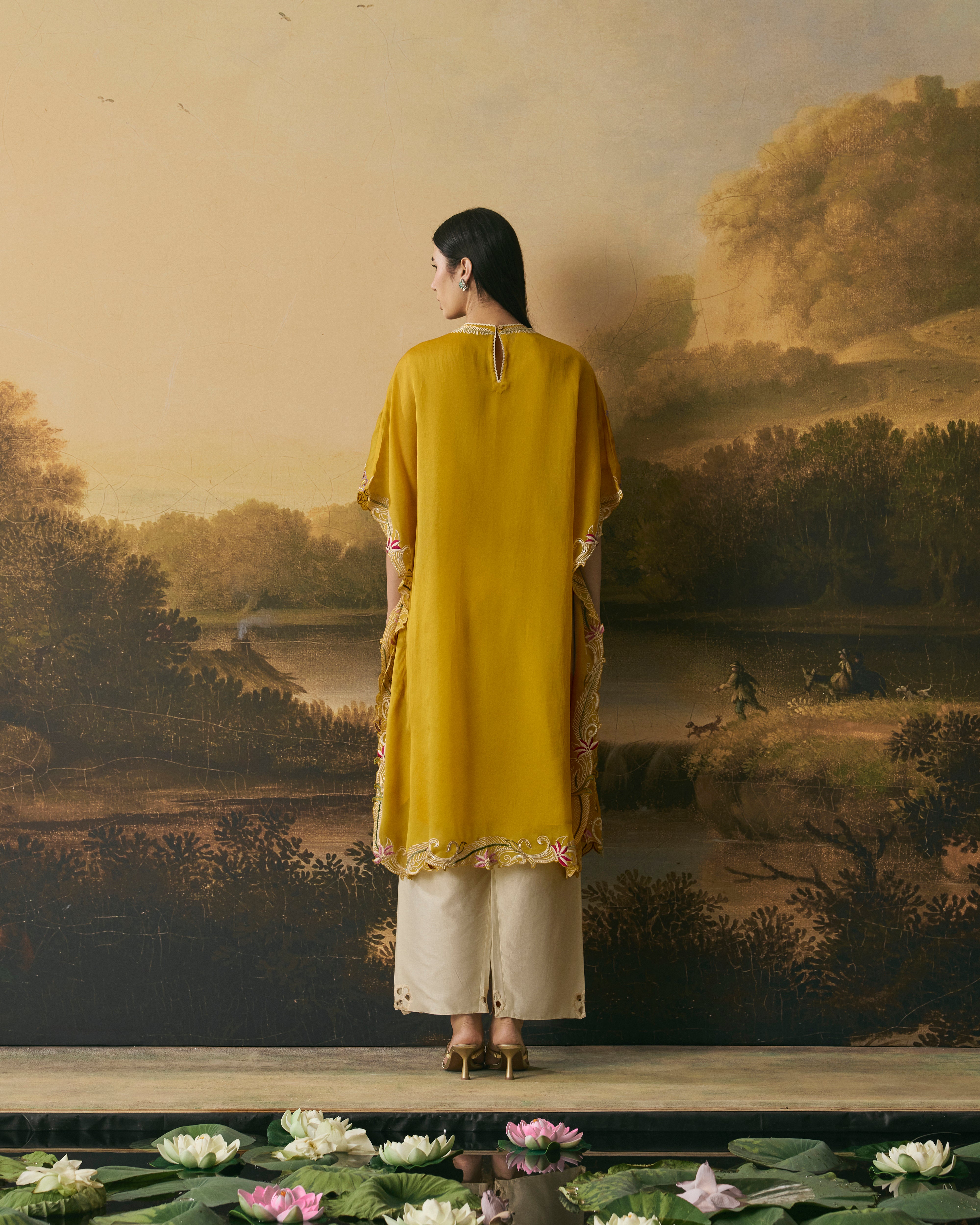 AMBER YELLOW CONTRAST FLORALS KAFTAN