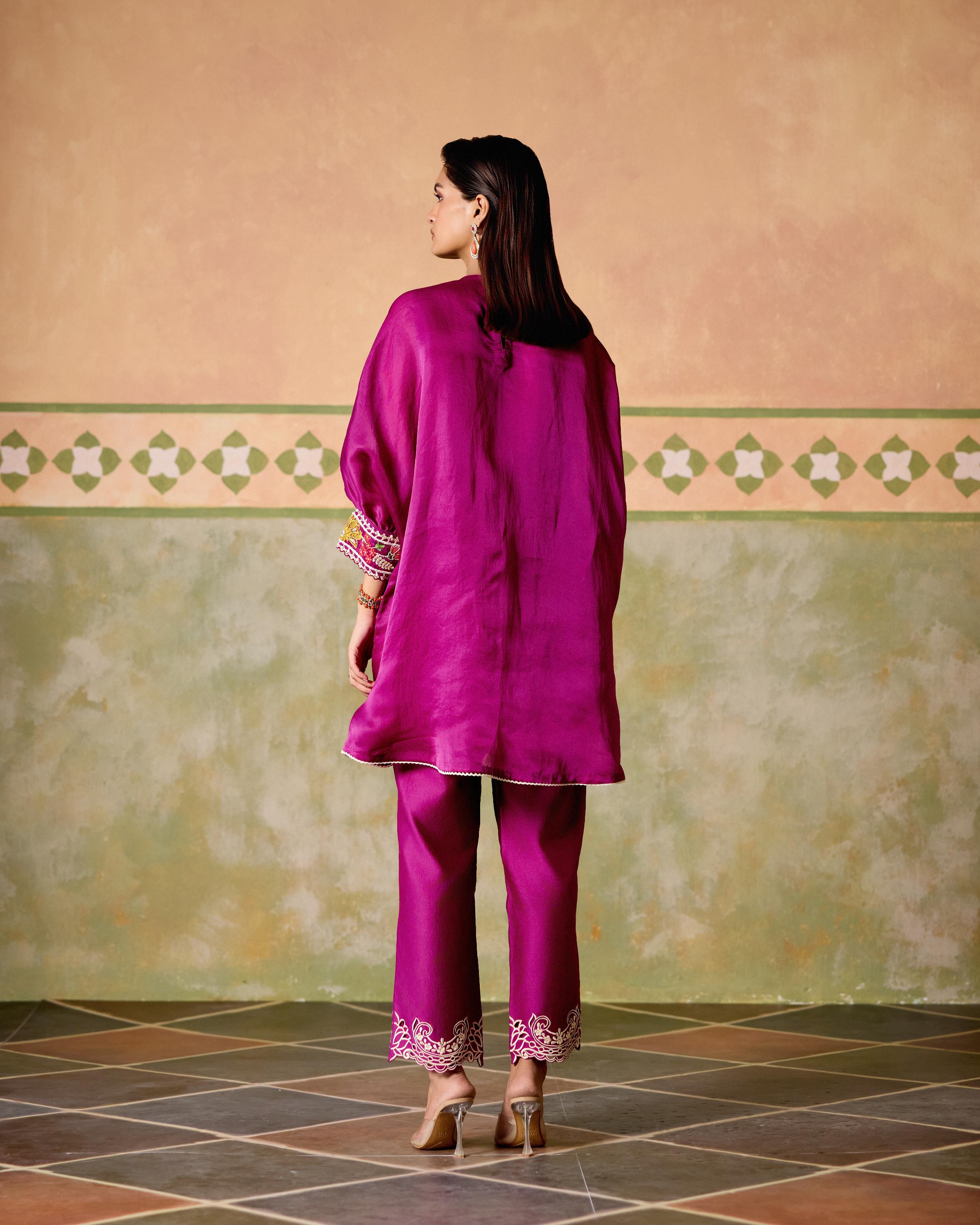 PURPLE EMBROIDERED KIMONO TUNIC WITH NARROW PANTS