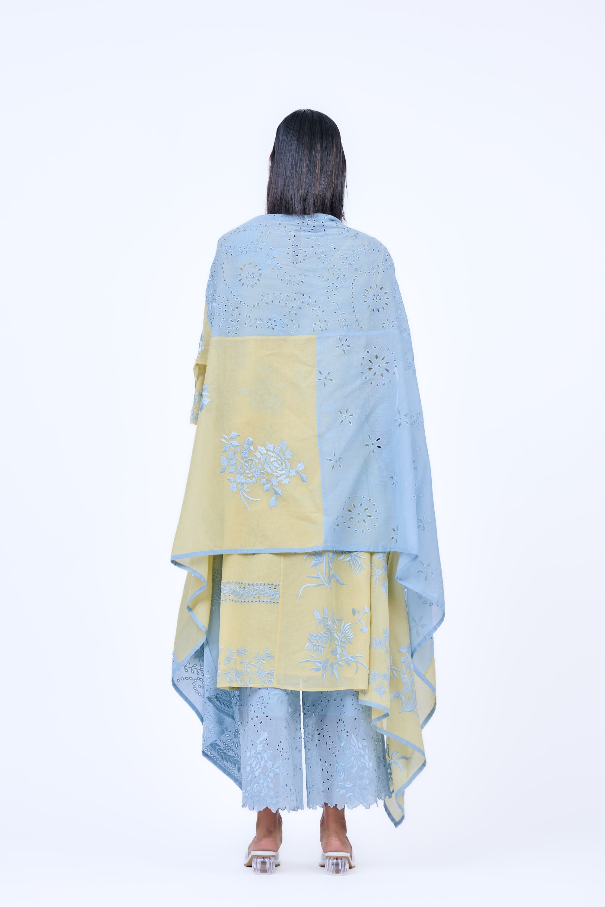 Sun Ice Ice Handloom Cotton Cape