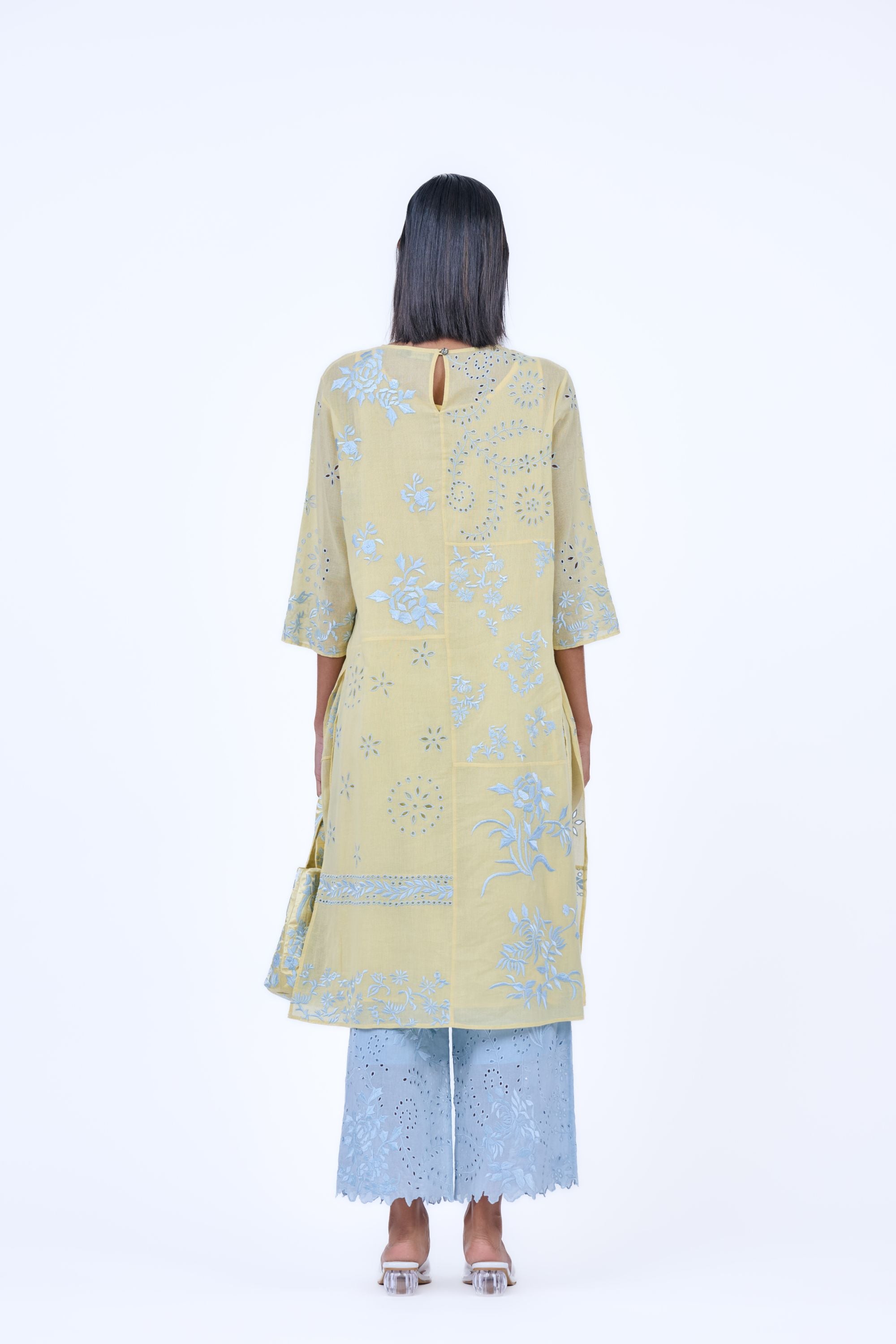 Sun Ice Ice Handloom Cotton Cape