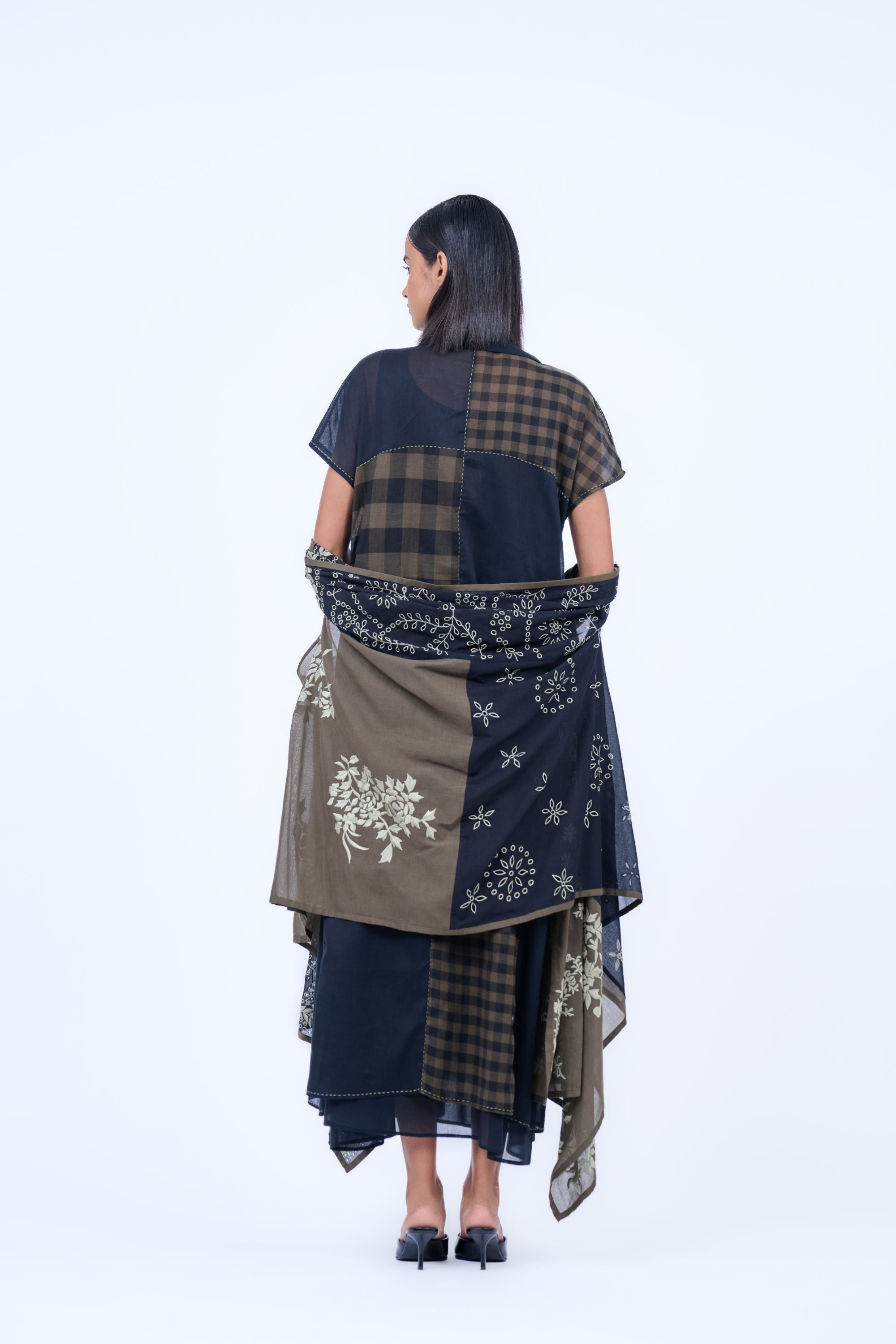 Black Kh L.Kh Handloom Cotton Cape