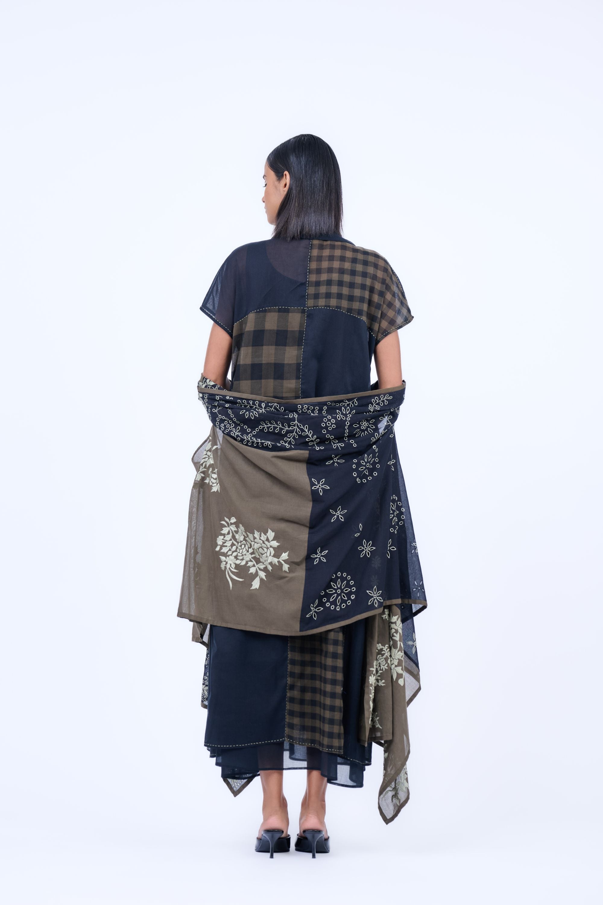 Black Kh L.Kh Handloom Cotton Cape