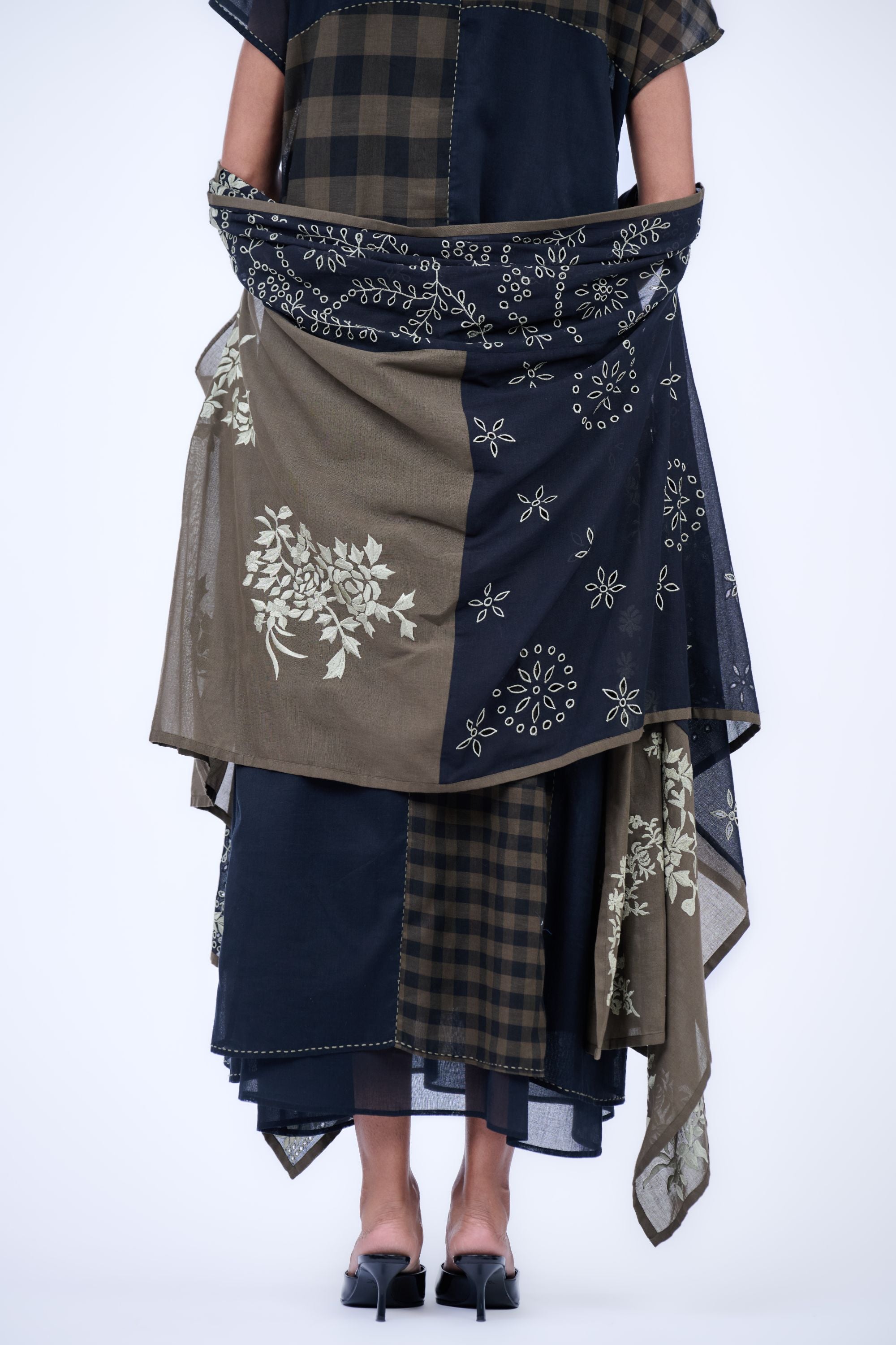 Black Kh L.Kh Handloom Cotton Cape