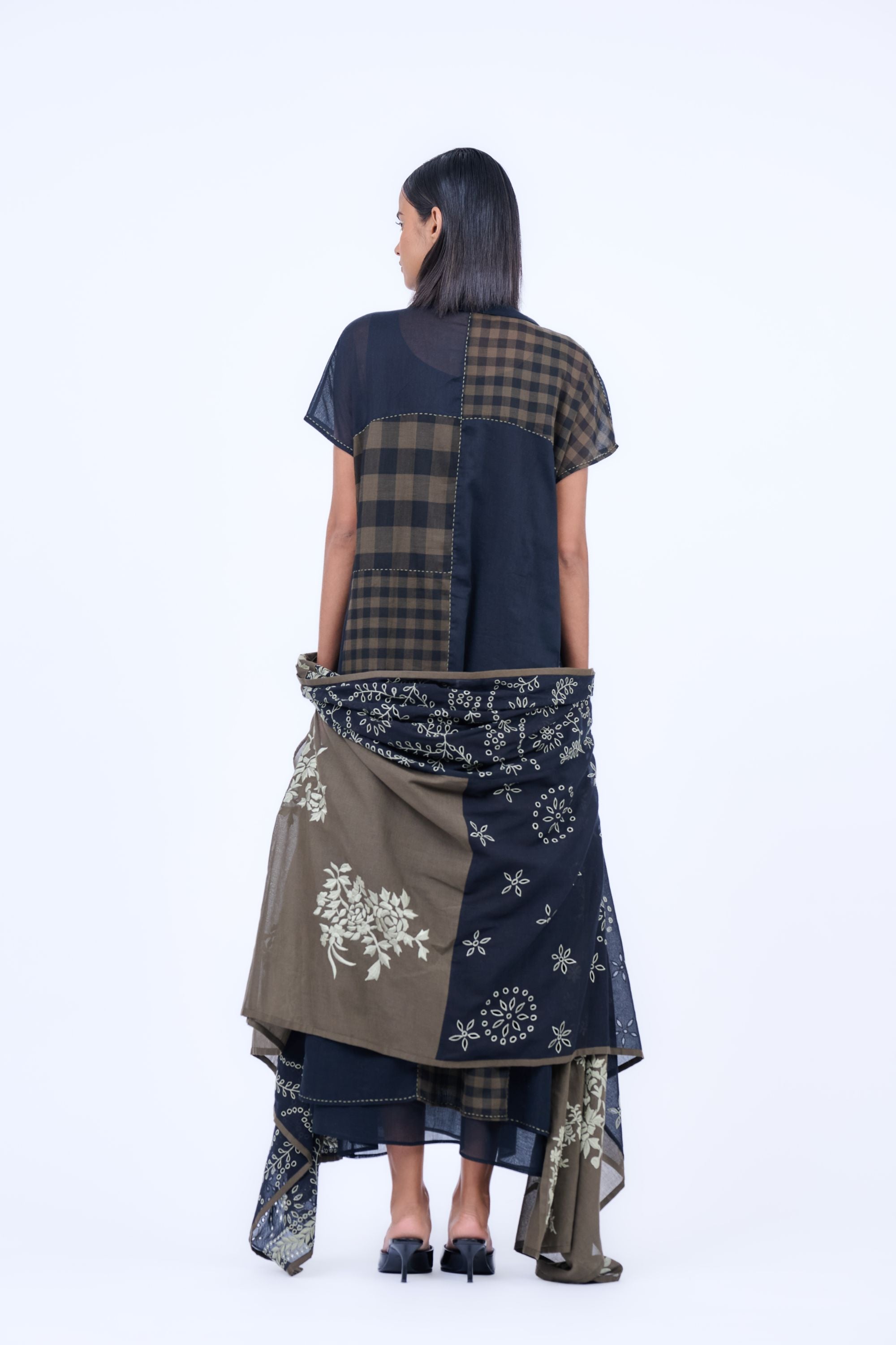 Black Kh L.Kh Handloom Cotton Cape