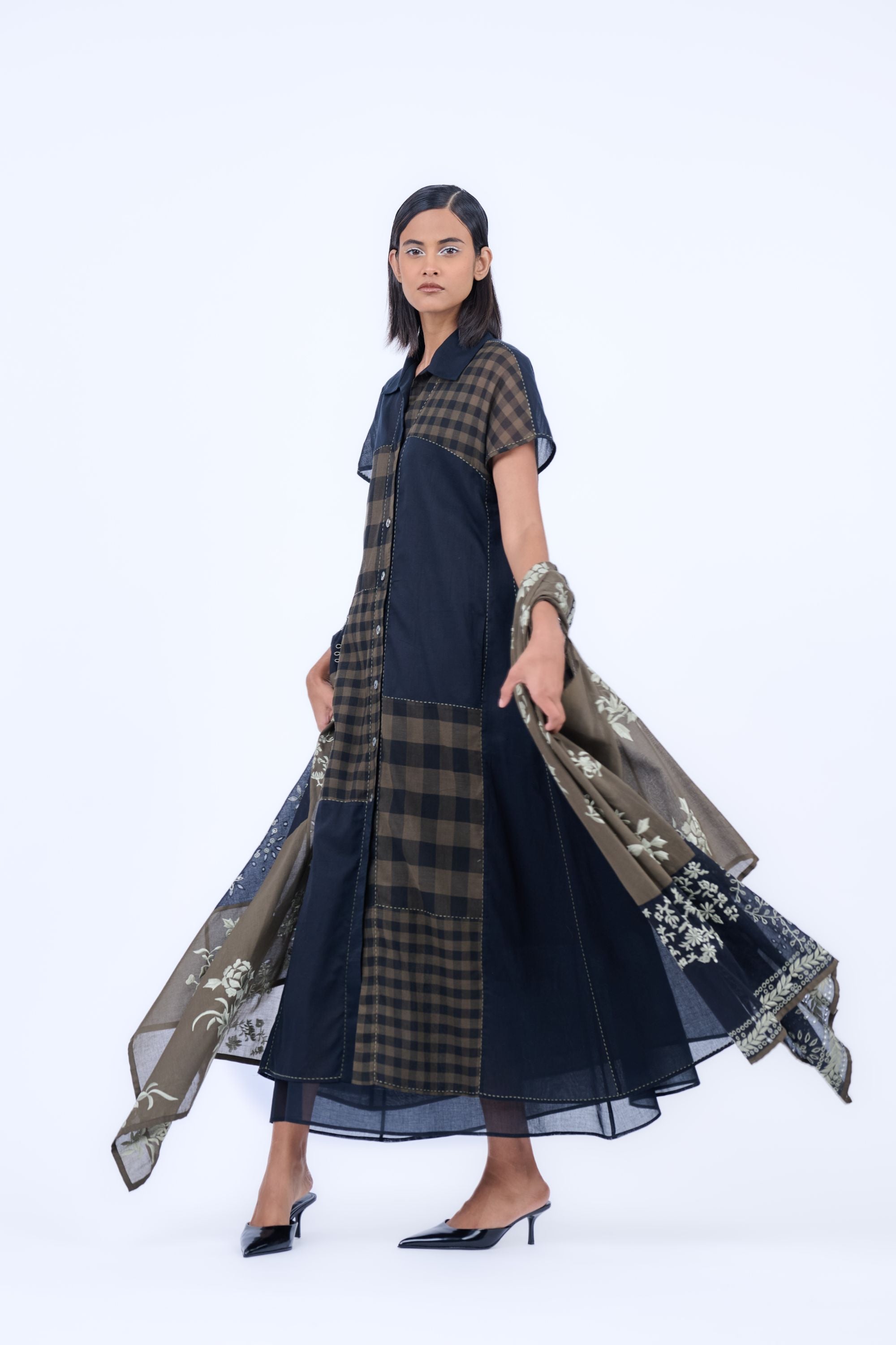Black Kh L.Kh Handloom Cotton Cape