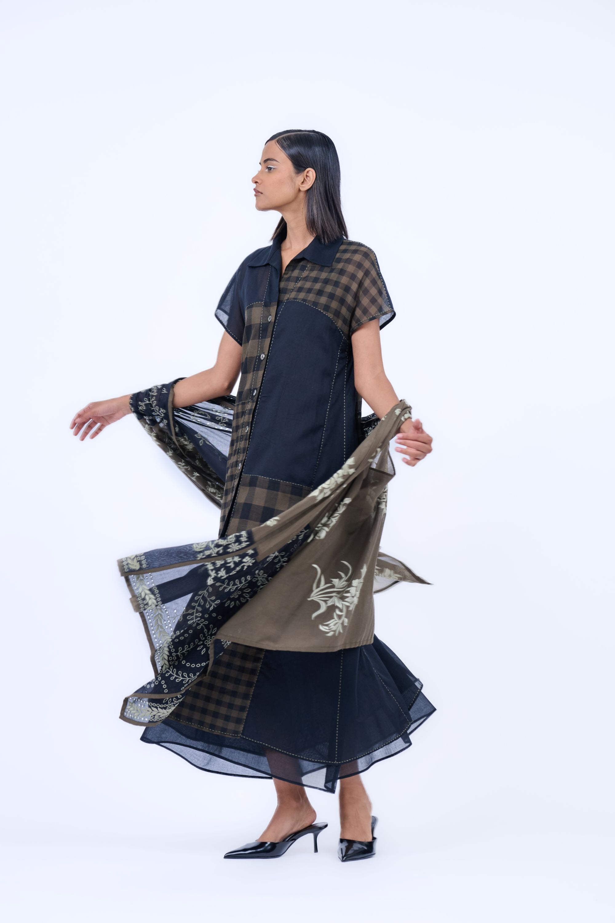 Black Kh L.Kh Handloom Cotton Cape