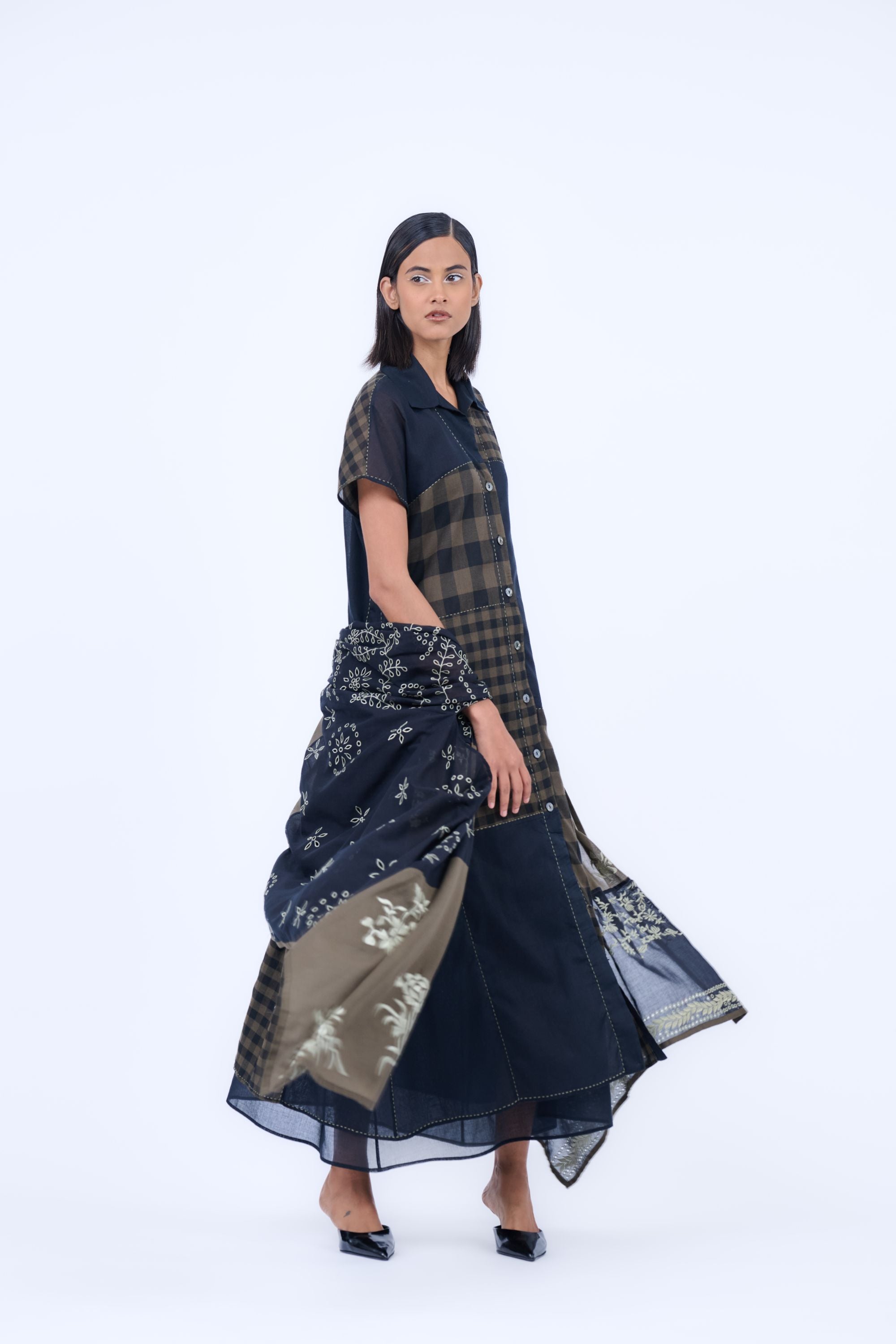 Black Kh L.Kh Handloom Cotton Cape