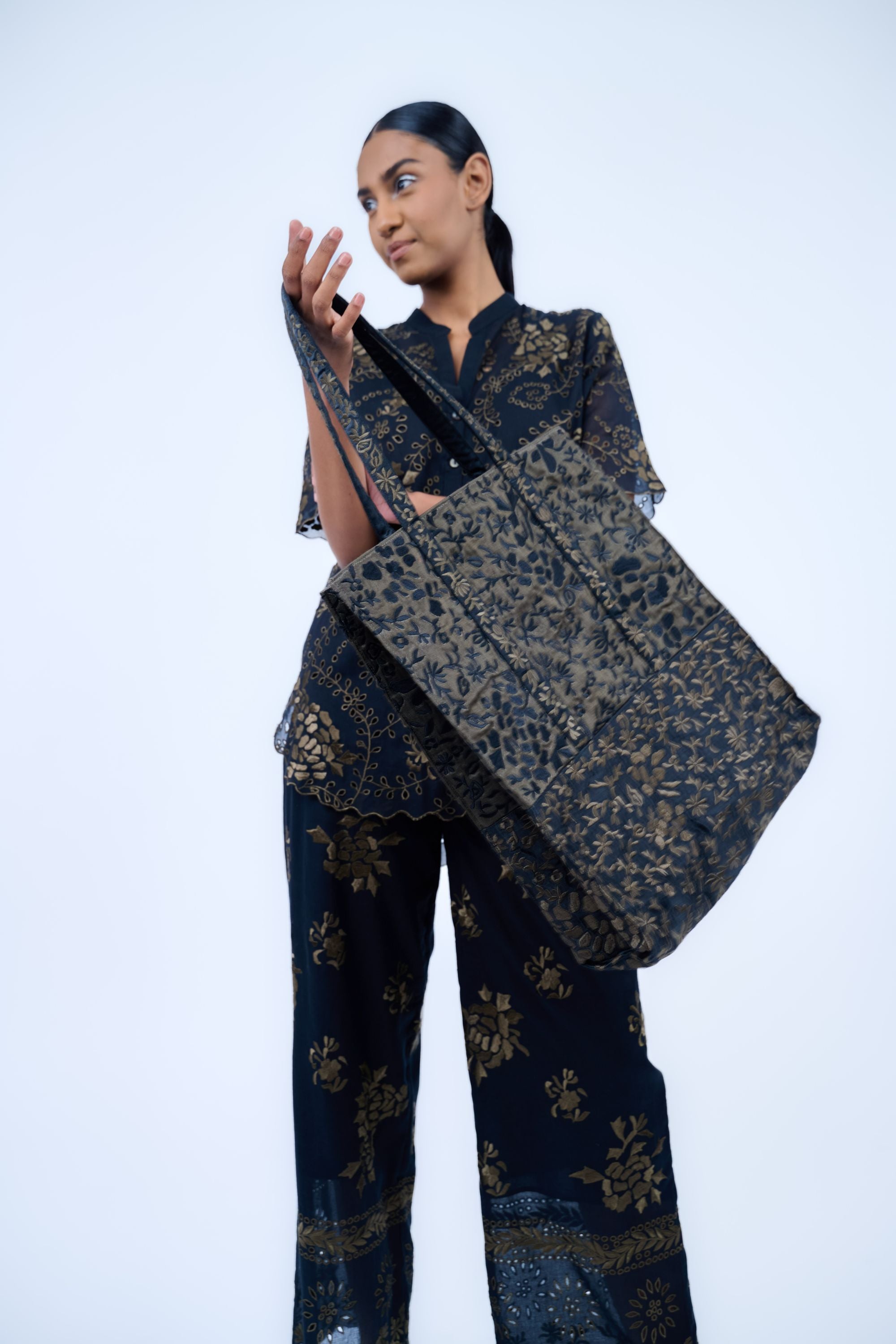 Space Blk Cv Satin Bag